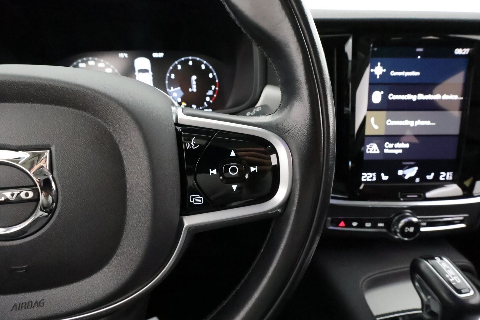 Volvo V90 CROSS COUNTRY 2020 T5 AWD Business Adv - | Juur huollettu 08/26 | Pilot assist | ALV | Koukku | Webasto | Panorama | Full-LED | P.Kamera | BLIS | Pelkkä bensa! | 2x Renkaat ja Vanteet |