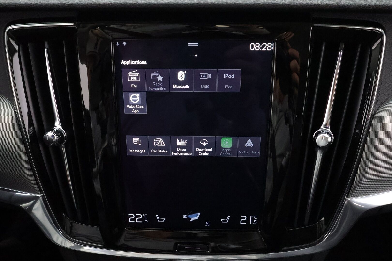 Volvo V90 CROSS COUNTRY 2020 T5 AWD Business Adv - | Juur huollettu 08/26 | Pilot assist | ALV | Koukku | Webasto | Panorama | Full-LED | P.Kamera | BLIS | Pelkkä bensa! | 2x Renkaat ja Vanteet |