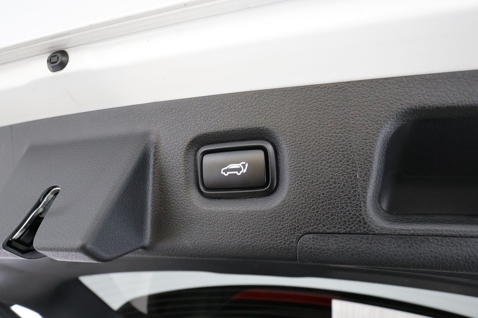 HYUNDAI SANTA FE 2023 1.6 T-GDI 265 hv Plug in 4WD 6AT Calligraphy 7P * ACC / HUD / Panorama / 360° / Ilmastoidut nahat / KRELL / Navi / LED * - Kahdet renkaat aluvanteilla / Akku kuntotarkastettu / Merkkihuollettu / Huippuvarusteet