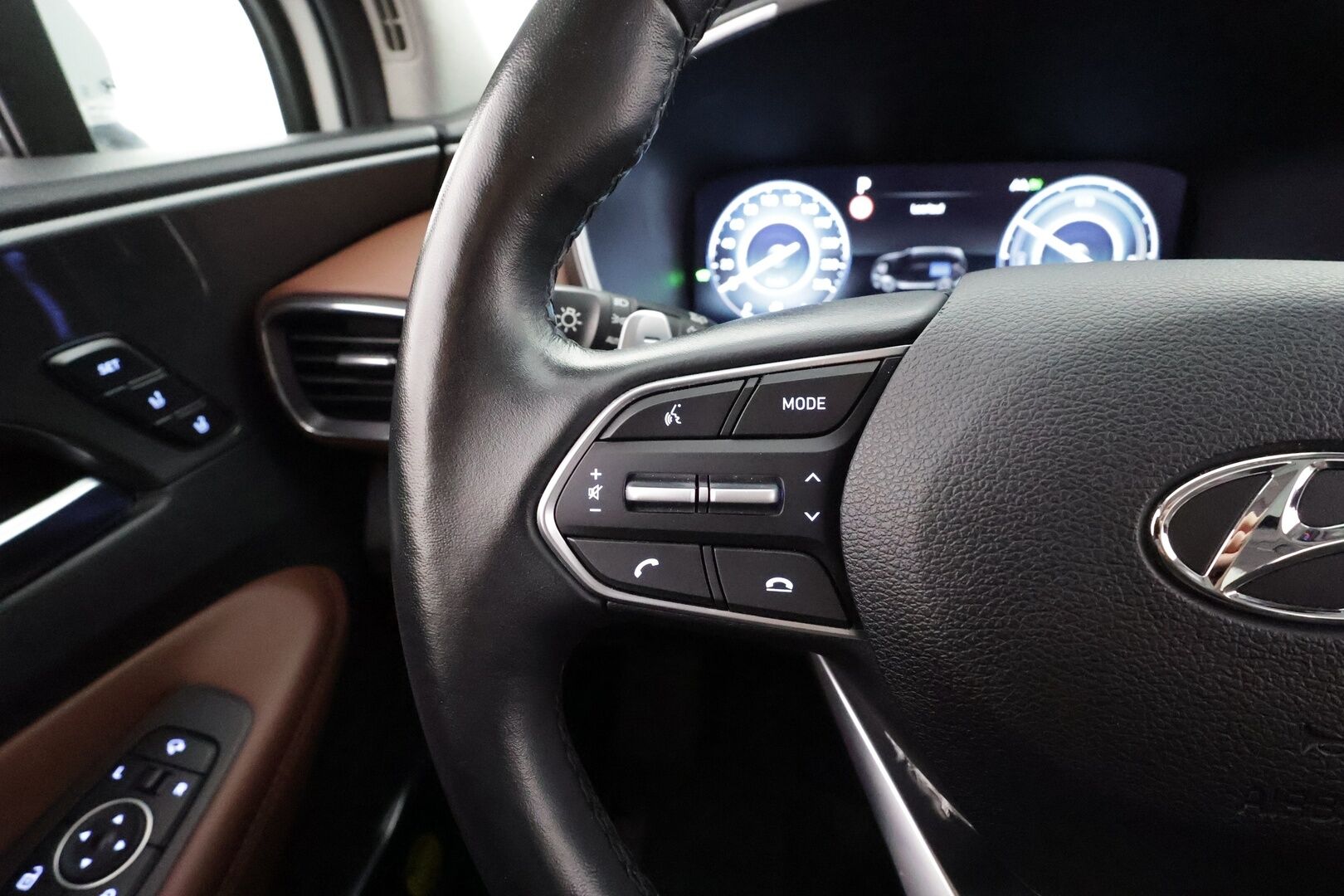 HYUNDAI SANTA FE 2023 1.6 T-GDI 265 hv Plug in 4WD 6AT Calligraphy 7P - 7p. | ACC | HUD | Panorama | 360 | Ilmas.muistinahat | KRELL | BLIS | KeyLessGo | LED | Merkkihuollot