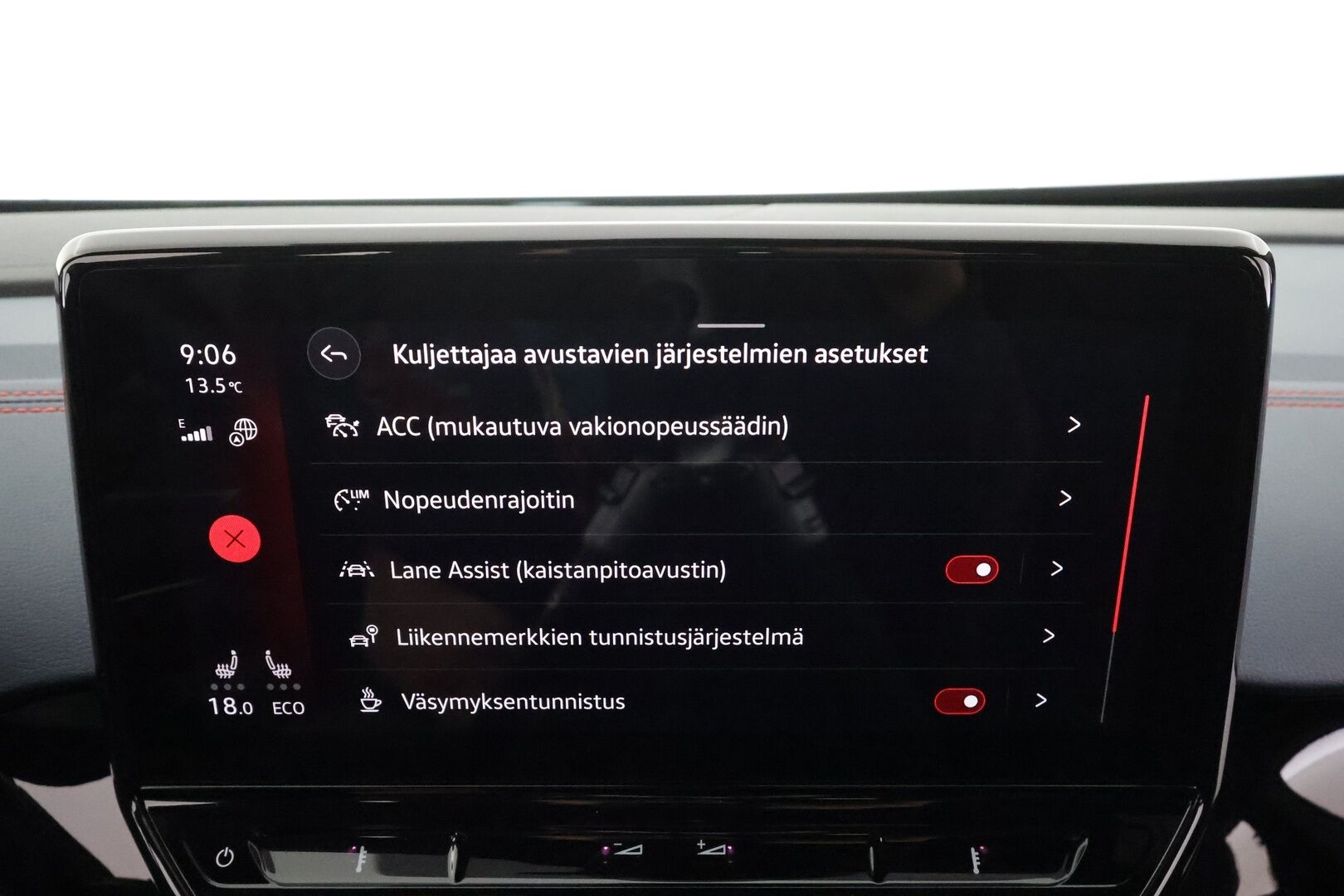 VOLKSWAGEN ID.4 2022 GTX Dual Motor AWD * ILP / ACC / P.kamera / Matrix-LED / Navi / Kaistavahti / Keyless * - Kahdet renkaat aluvanteilla / Merkkihuollot