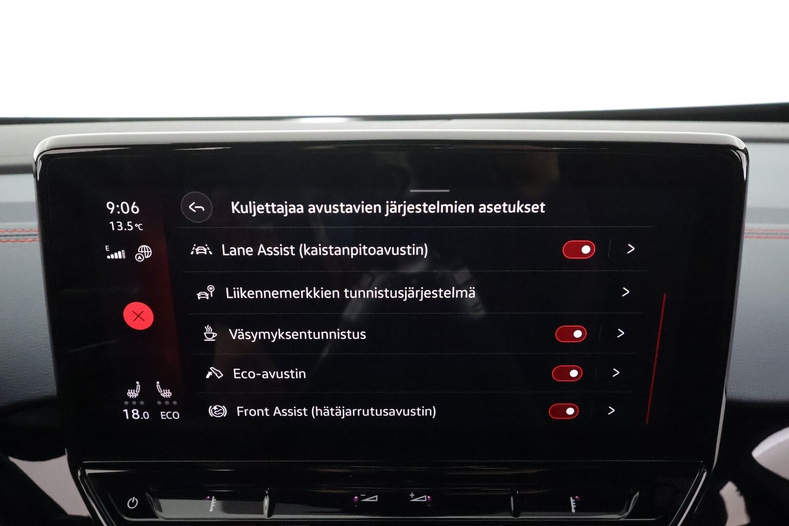 VOLKSWAGEN ID.4 2022 GTX Dual Motor AWD * ILP / ACC / P.kamera / Matrix-LED / Navi / Kaistavahti / Keyless * - Kahdet renkaat aluvanteilla / Merkkihuollot