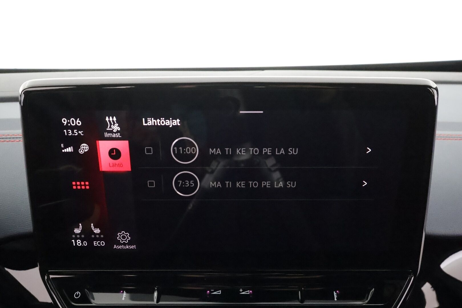 VOLKSWAGEN ID.4 2022 GTX Dual Motor AWD * ILP / ACC / P.kamera / Matrix-LED / Navi / Kaistavahti / Keyless * - Kahdet renkaat aluvanteilla / Merkkihuollot