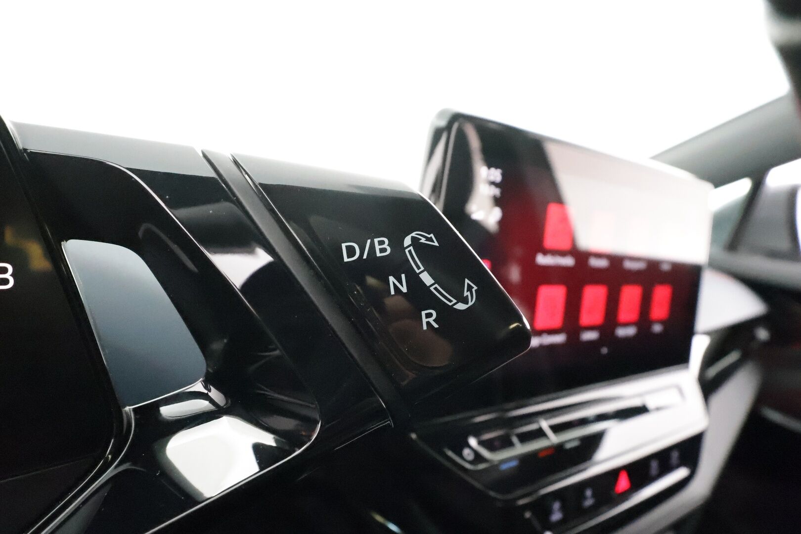 VOLKSWAGEN ID.4 2022 GTX Dual Motor AWD * ILP / ACC / P.kamera / Matrix-LED / Navi / Kaistavahti / Keyless * - Kahdet renkaat aluvanteilla / Merkkihuollot