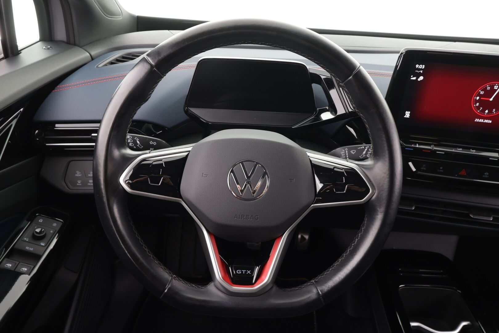 VOLKSWAGEN ID.4 2022 GTX Dual Motor AWD * ILP / ACC / P.kamera / Matrix-LED / Navi / Kaistavahti / Keyless * - Kahdet renkaat aluvanteilla / Merkkihuollot