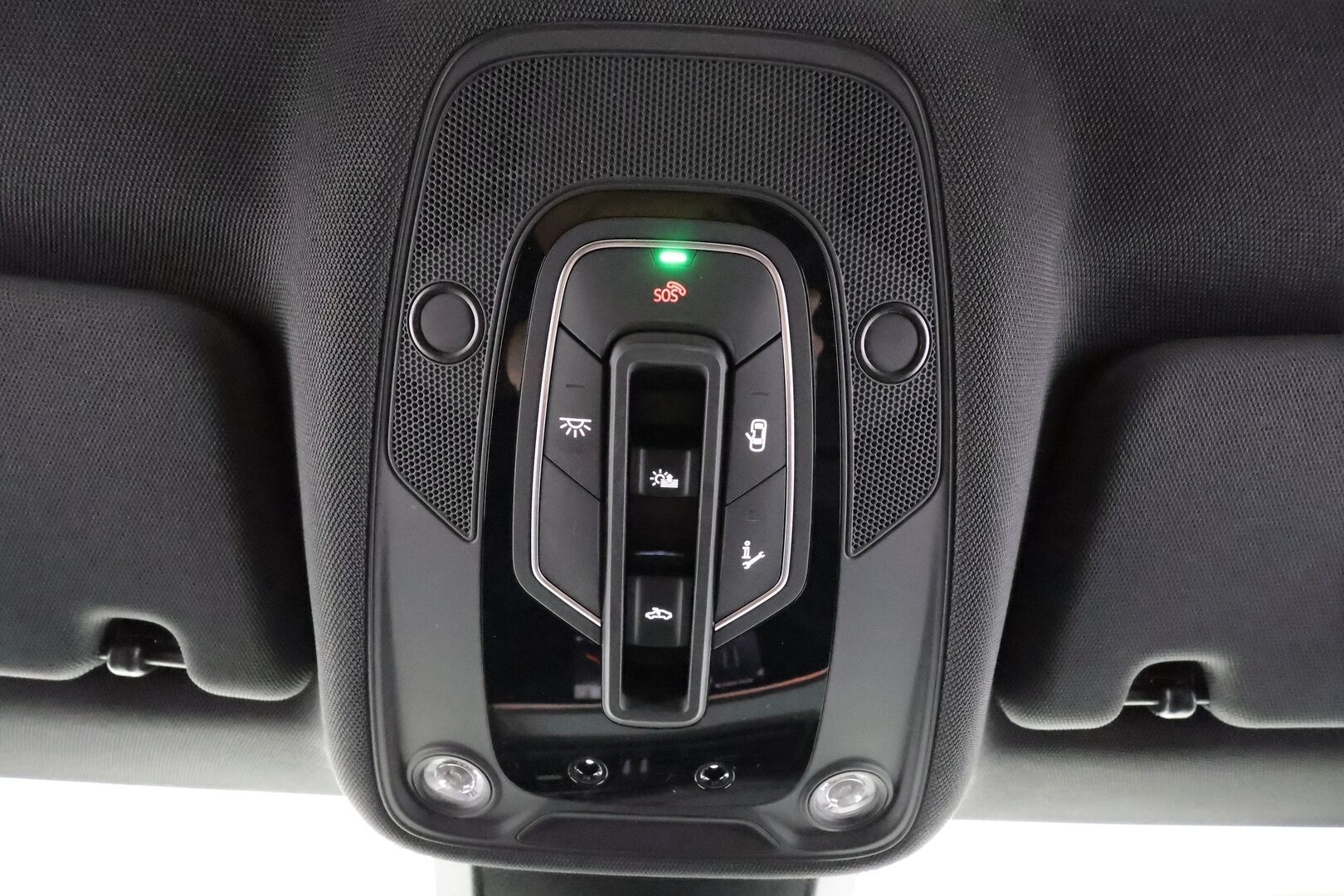 AUDI E-TRON 2023 55 Quattro 503hv * ACC / Akkukäyttöinen lisälämmitin / Koukku / Panorama / 360-kamera / Muistinahat / Matrix-LED / Keyless * - Koti & Kauppalaturi