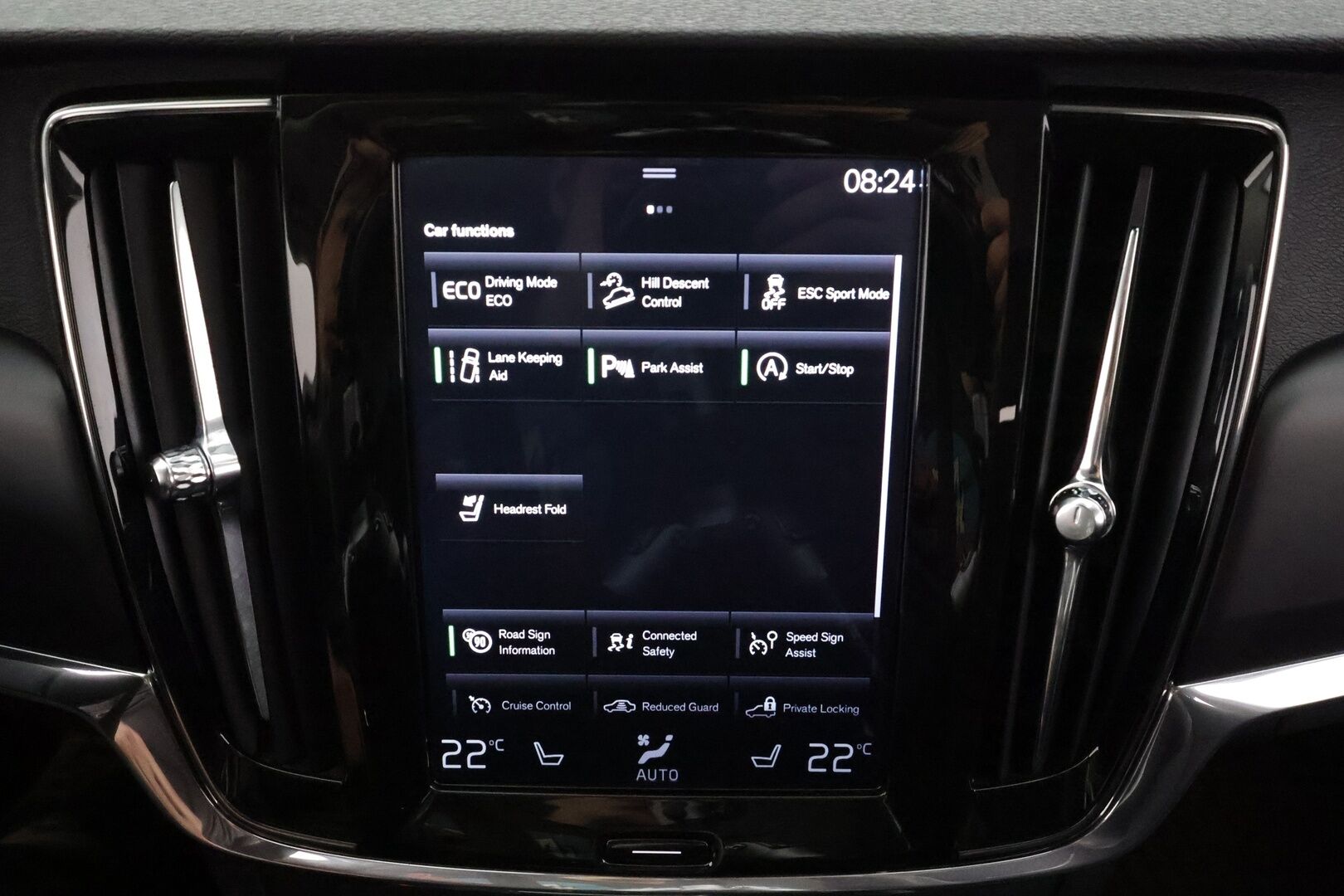 Volvo V90 CROSS COUNTRY 2018 D4 AWD Advanced aut * ACC / Webasto / Navi / LED / P.tutka / VOC / Ratinlämmitin * - Kahdet renkaat aluvanteilla / Huollettu 111tkm / Ei Adblue!
