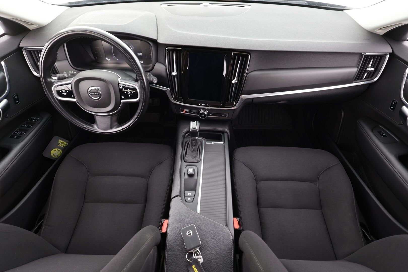 Volvo V90 CROSS COUNTRY 2018 D4 AWD Advanced aut * ACC / Webasto / Navi / LED / P.tutka / VOC / Ratinlämmitin * - Kahdet renkaat aluvanteilla / Huollettu 111tkm / Ei Adblue!
