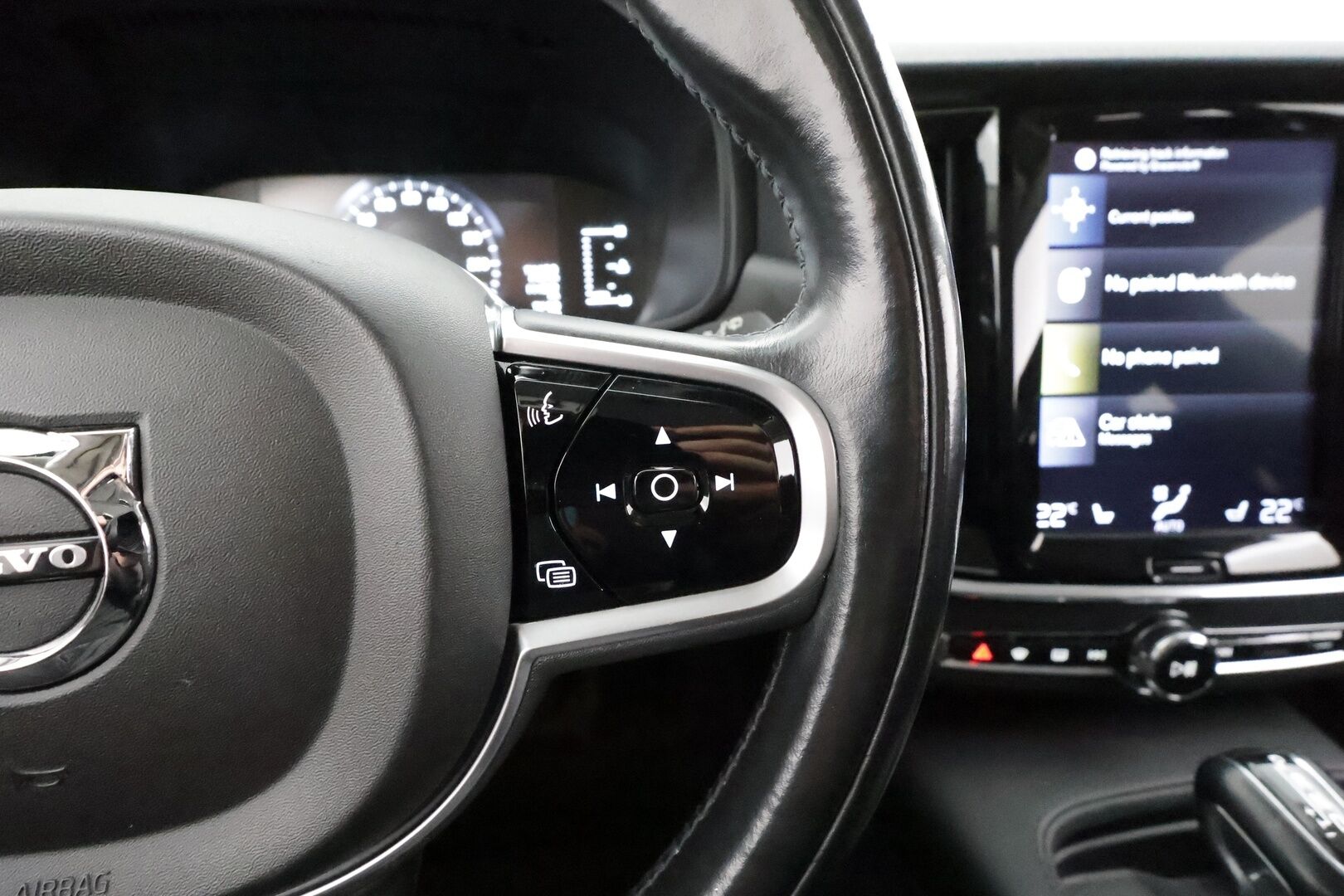 Volvo V90 CROSS COUNTRY 2018 D4 AWD Advanced aut * ACC / Webasto / Navi / LED / P.tutka / VOC / Ratinlämmitin * - Kahdet renkaat aluvanteilla / Huollettu 111tkm / Ei Adblue!