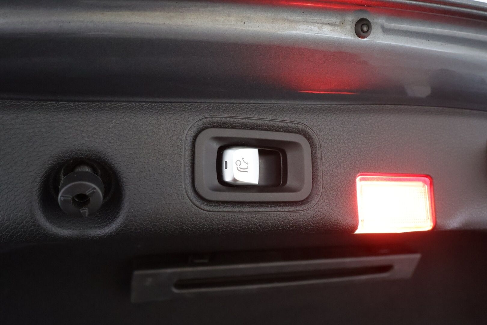 MERCEDES-BENZ E 2019 220 d 4MATIC AMG 9G-Tronic * Distronic+ / Webasto / Koukku / Multibeam-LED / 360-Kamera / Muistipenkit / Apple&Android * - Kahdet Renkaat - HULLUT AVAJAISHULINAT KORKOTARJOUS 3,29 %