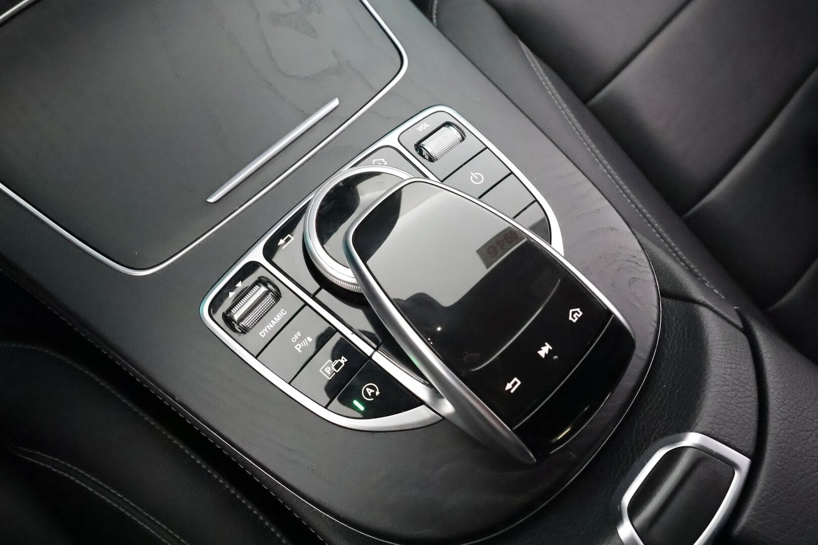 MERCEDES-BENZ E 2019 220 d 4MATIC AMG 9G-Tronic - Distronic+ | Webasto | Koukku | Multibeam-LED | 360-Kamera | Muistipenkit | Apple&Android 