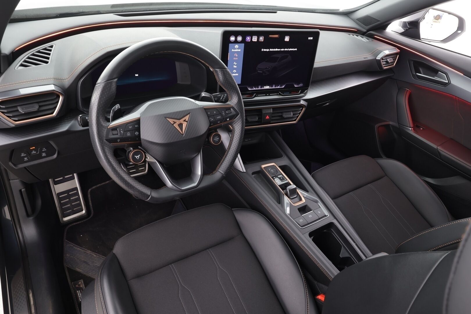 CUPRA FORMENTOR 2025 1.5 eTSI 110 kW MHEV DSG - | ACC | ALV | Facelift | P.kamera | LED | Ambiente | Keylessgo | Apple&Android | Merkkihuollettu | Ratinlämmitin | Kahdet Renkaat |