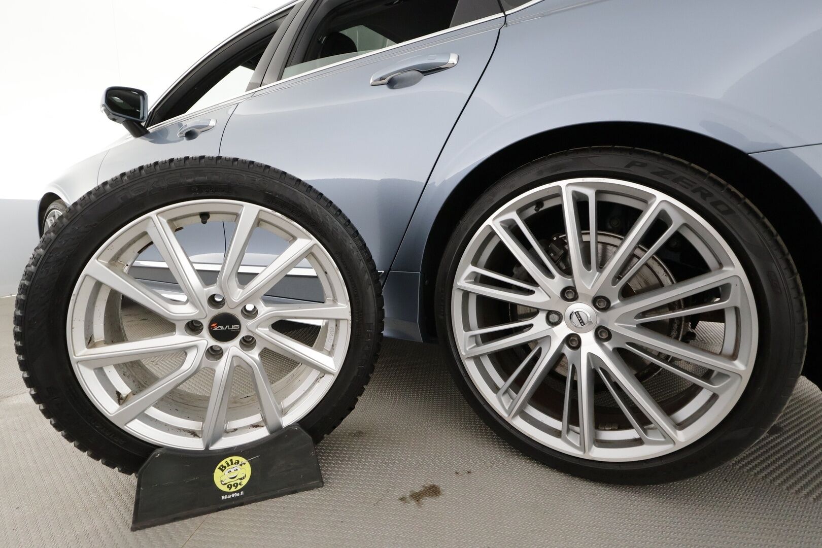 Volvo S90 2017 D5 AWD Inscription aut. * ACC / B&W / HUD / 360° / Webasto / Kattoluukku / Styling Kit / Muistinahat / Full LED / BLIS * - Ilman AD-Blue järjestelmää / Kahdet renkaat aluvanteilla / Supervarusteet - HULLUT AVAJAISHULINAT KORKOTARJOUS 3,29 %