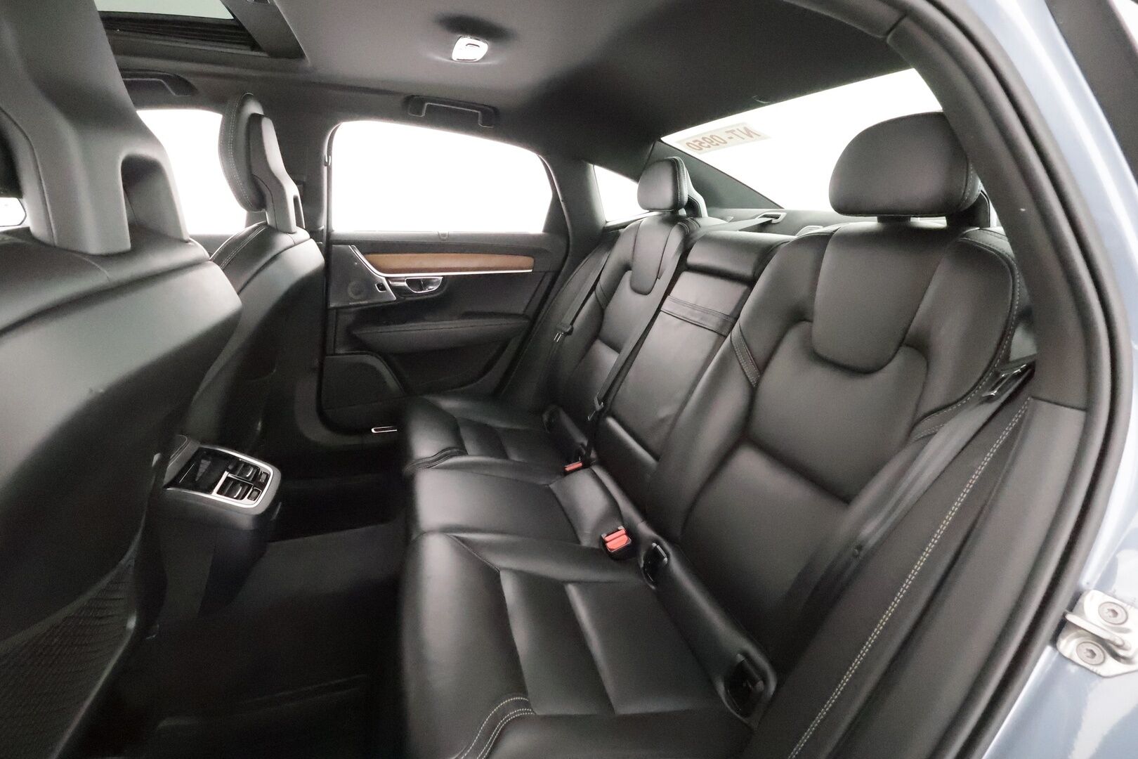 Volvo S90 2017 D5 AWD Inscription aut. * ACC / B&W / HUD / 360° / Webasto / Kattoluukku / Styling Kit / Muistinahat / Full LED / BLIS * - Ilman AD-Blue järjestelmää / Kahdet renkaat aluvanteilla / Supervarusteet - HULLUT AVAJAISHULINAT KORKOTARJOUS 3,29 %