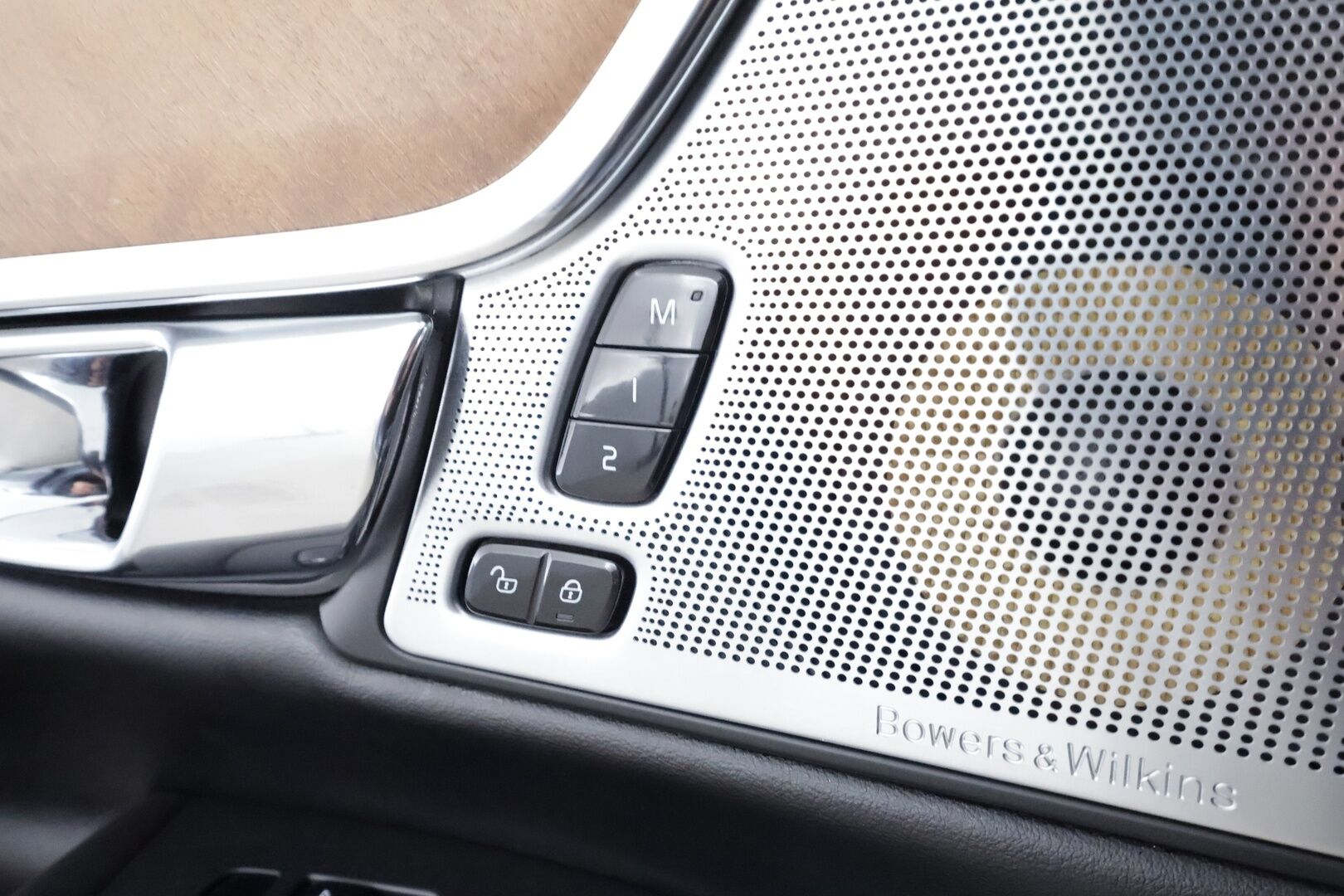 Volvo S90 2017 D5 AWD Inscription aut. * ACC / B&W / HUD / 360° / Webasto / Kattoluukku / Styling Kit / Muistinahat / Full LED / BLIS * - Ilman AD-Blue järjestelmää / Kahdet renkaat aluvanteilla / Supervarusteet - HULLUT AVAJAISHULINAT KORKOTARJOUS 3,29 %