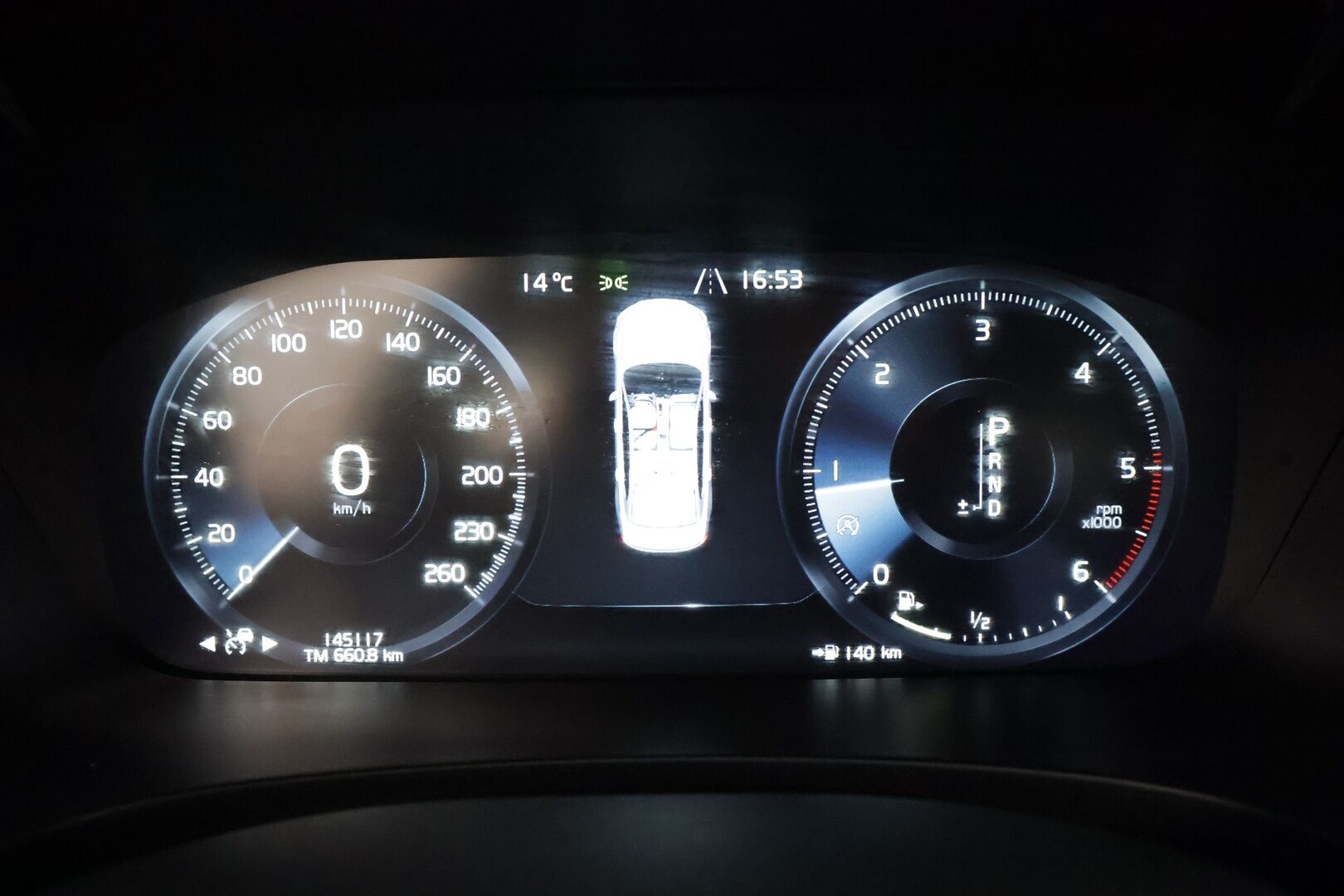 Volvo S90 2017 D5 AWD Inscription aut. * ACC / B&W / HUD / 360° / Webasto / Kattoluukku / Styling Kit / Muistinahat / Full LED / BLIS * - Ilman AD-Blue järjestelmää / Kahdet renkaat aluvanteilla / Supervarusteet - HULLUT AVAJAISHULINAT KORKOTARJOUS 3,29 %