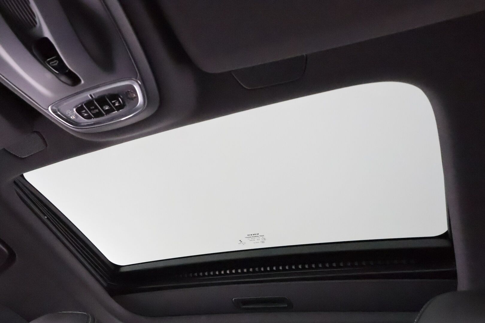 Volvo S90 2017 D5 AWD Inscription aut. * ACC / B&W / HUD / 360° / Webasto / Kattoluukku / Styling Kit / Muistinahat / Full LED / BLIS * - Ilman AD-Blue järjestelmää / Kahdet renkaat aluvanteilla / Supervarusteet - HULLUT AVAJAISHULINAT KORKOTARJOUS 3,29 %