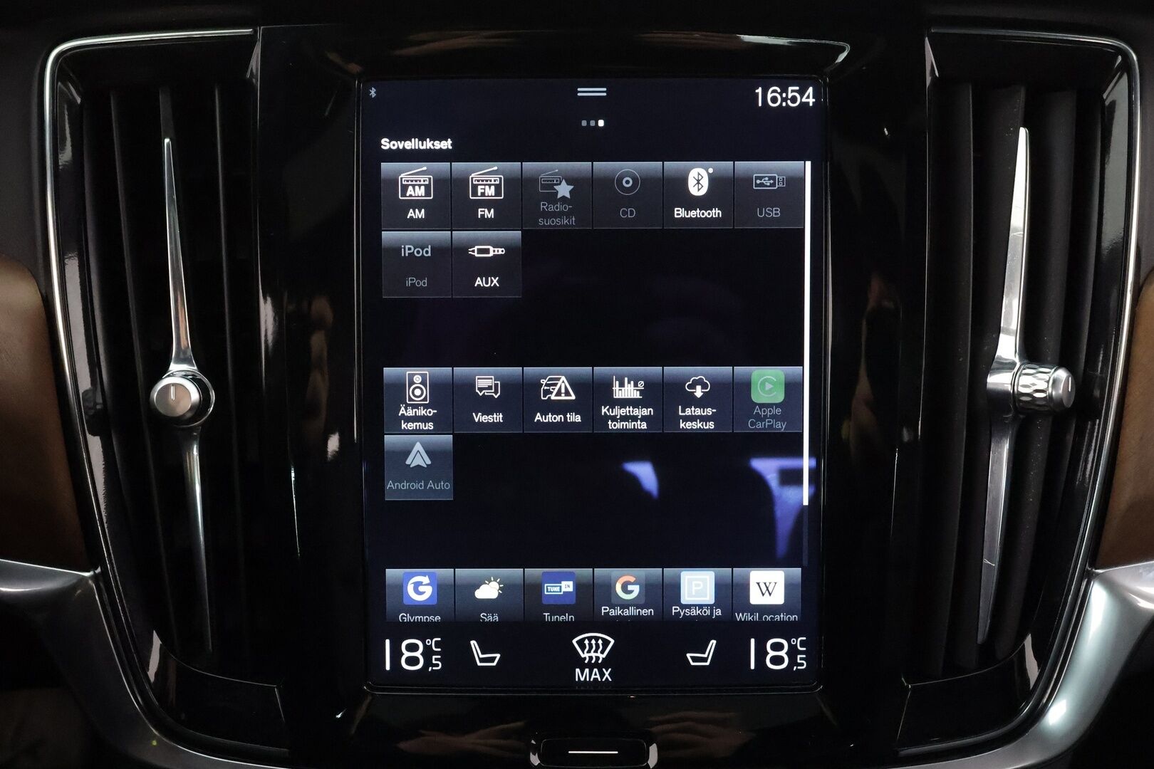 Volvo S90 2017 D5 AWD Inscription aut. * ACC / B&W / HUD / 360° / Webasto / Kattoluukku / Styling Kit / Muistinahat / Full LED / BLIS * - Ilman AD-Blue järjestelmää / Kahdet renkaat aluvanteilla / Supervarusteet - HULLUT AVAJAISHULINAT KORKOTARJOUS 3,29 %