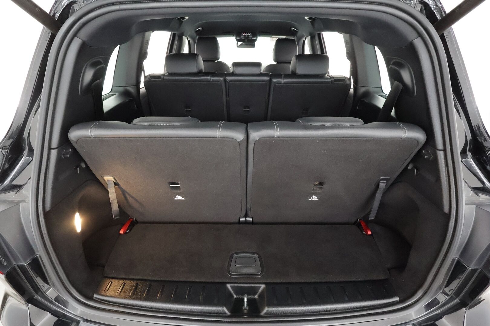 MERCEDES-BENZ EQB 2023 300 4MATIC Business 7-P * Distronic+ / Akkukäyttöinen lisälämmitin / Widescreen / 360-Kamera / High performance LED * - Kahdet Renkaat / Koti & Kauppalaturi