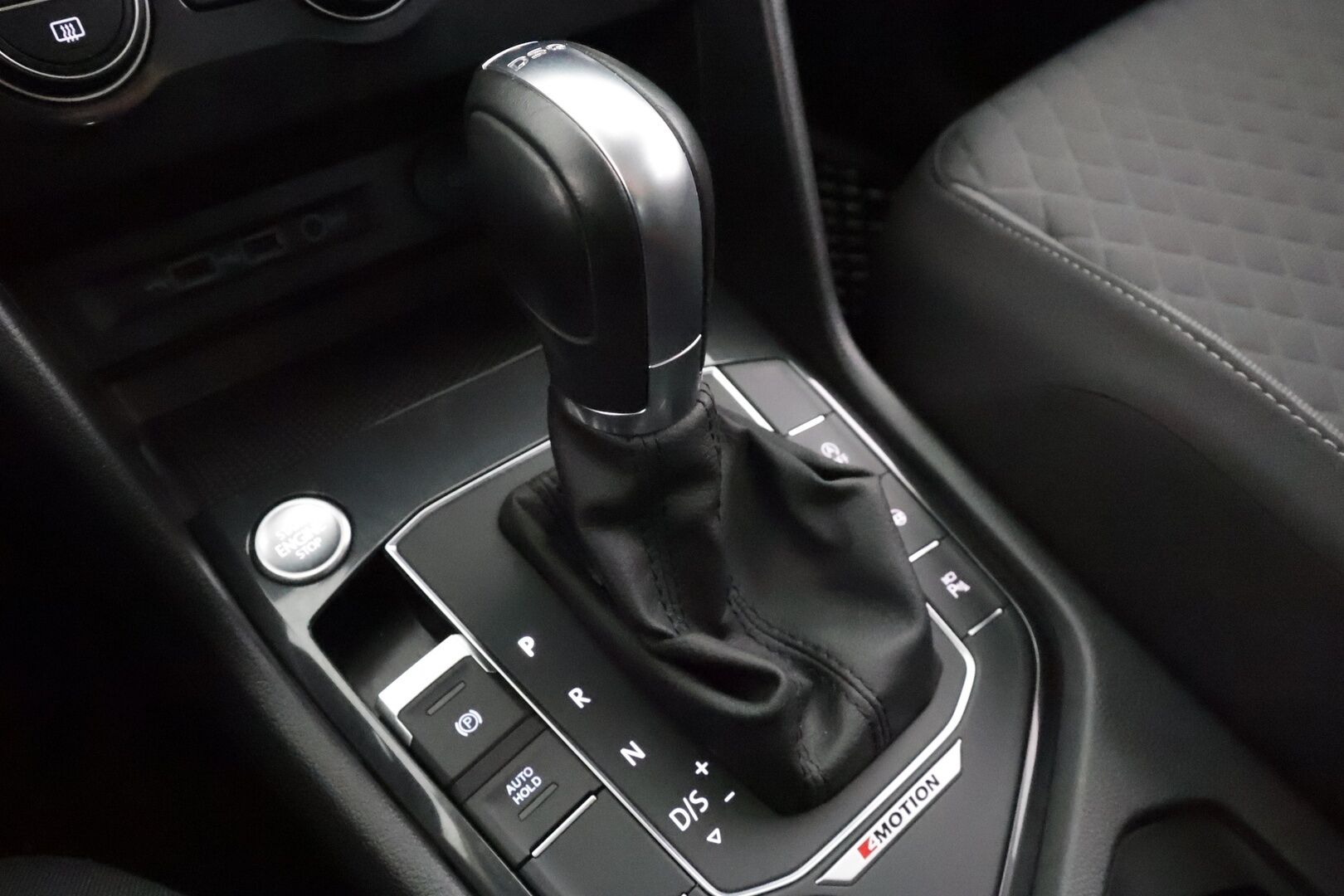 VOLKSWAGEN TIGUAN 2018 1.4TSI 4Motion DSG Highline - * ACC | Koukku | Webasto | 360° | LED | Keyless | Sähköluukku *