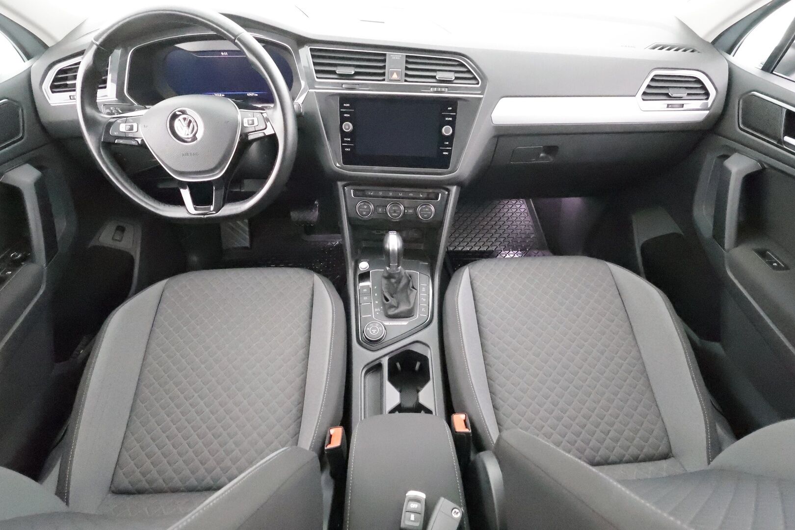 VOLKSWAGEN TIGUAN 2018 1.4TSI 4Motion DSG Highline - * ACC | Koukku | Webasto | 360° | LED | Keyless | Sähköluukku *
