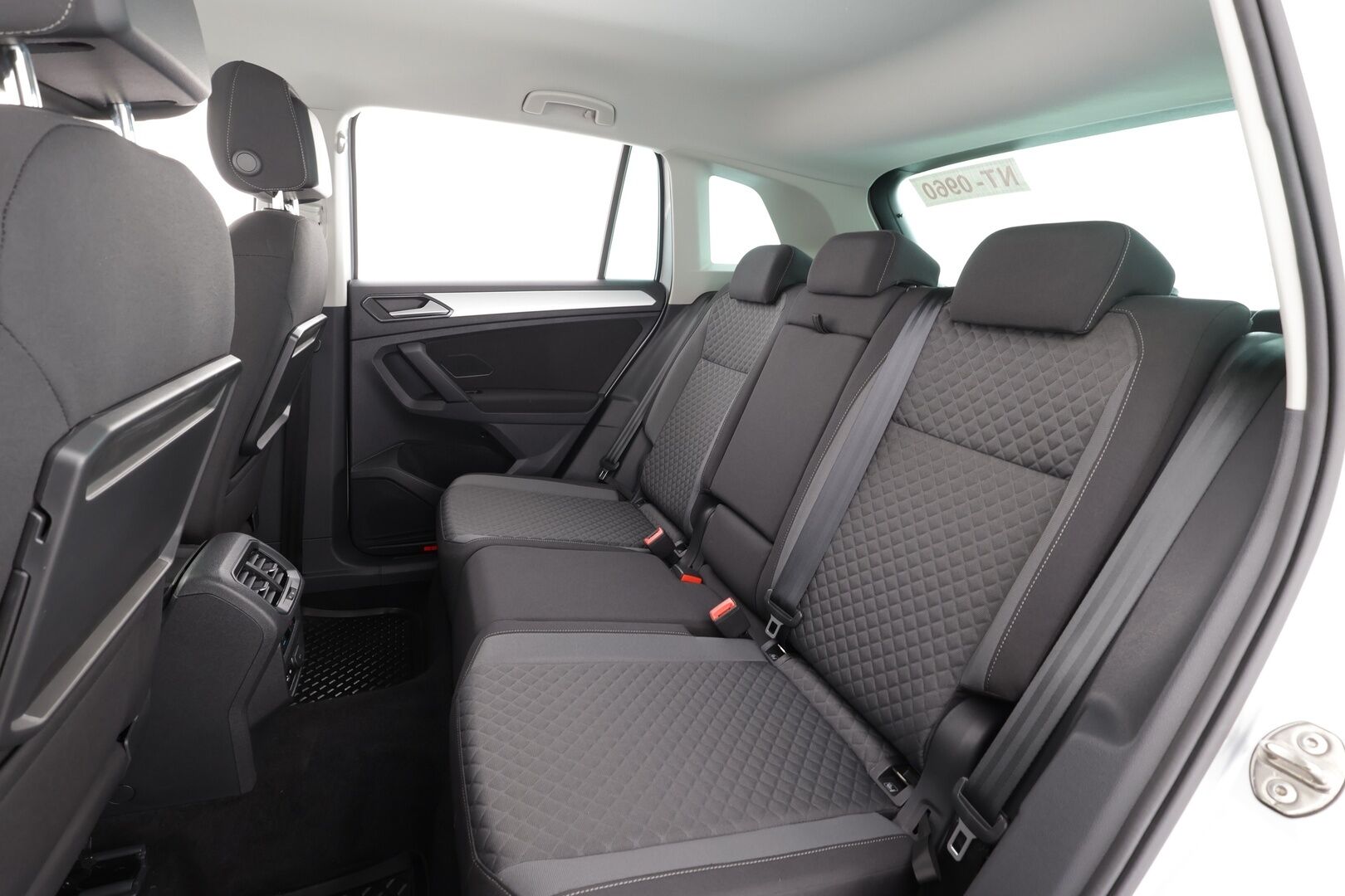 VOLKSWAGEN TIGUAN 2018 1.4TSI 4Motion DSG Highline - * ACC | Koukku | Webasto | 360° | LED | Keyless | Sähköluukku *