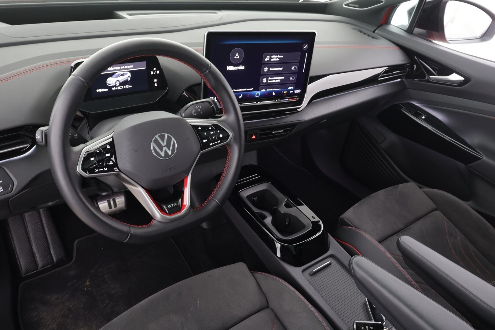 VOLKSWAGEN ID.4 2025 GTX 250 kW 4Motion * ACC / HUD / Akuston esilämmitys / Lasikatto / IQ.Light / Hierovat muistipenkit / Koukku / 360° / H&K * - Facelift / Supervarusteet / Akku kuntotarkastettu