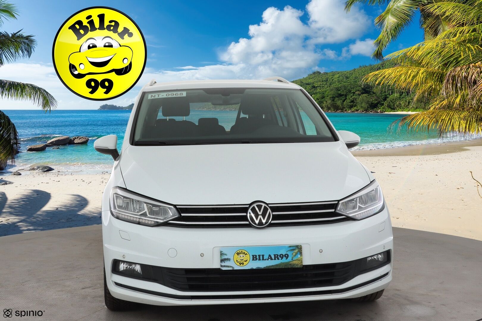 VOLKSWAGEN TOURAN 2022 2.0 TDi 110kW Highline DSG 7-P * ACC / Webasto / Koukku / LED / Navi / P.tutkat / Hierova penkki * - Kahdet renkaat aluvanteilla / Merkkihuollettu / Hyvät varusteet