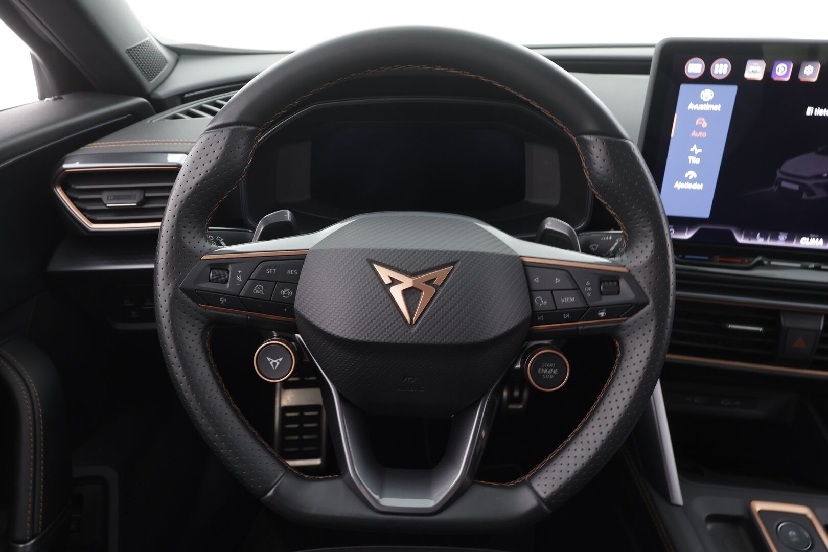 CUPRA FORMENTOR 2025 1.5 eTSI 110 kW MHEV DSG - | ACC | P.Kamera | LED | Puolinahat | Keyless | Apple&Android |