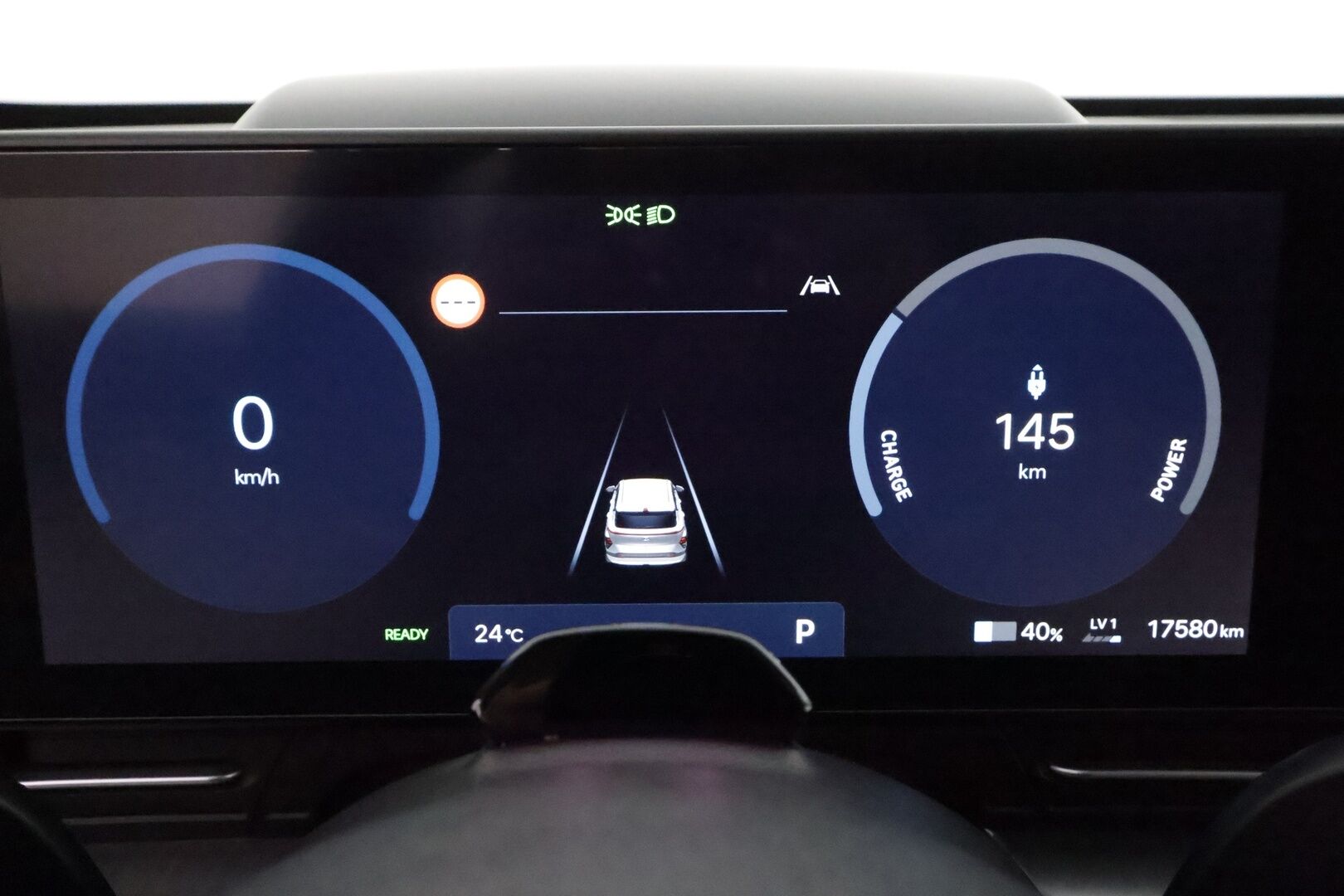 HYUNDAI KONA 2024 65 kWh 217 hv Premium **Adapt.vakkari / Lämpöpumppu / Bose / 360.kamera / HUD / Lasikattoluukku / KeylessGo** - 3,99 % KORKOTARJOUS TÄHÄN AUTOON - Akku kuntotarkastettu 