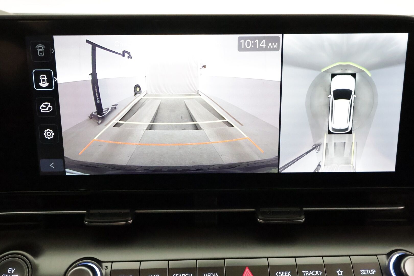 HYUNDAI KONA 2024 65 kWh 217 hv Premium **Adapt.vakkari / Lämpöpumppu / Bose / 360.kamera / HUD / Lasikattoluukku / KeylessGo** - 3,99 % KORKOTARJOUS TÄHÄN AUTOON - Akku kuntotarkastettu 