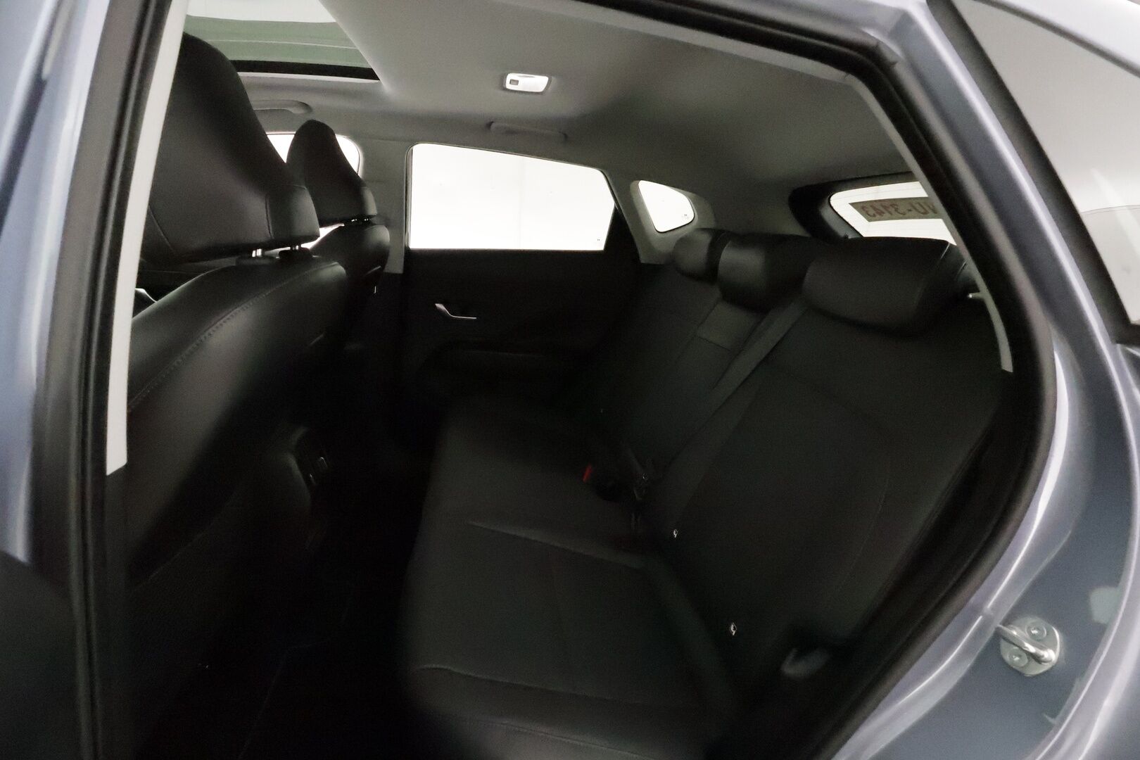 HYUNDAI KONA 2024 65 kWh 217 hv Premium **Adapt.vakkari / Lämpöpumppu / Bose / 360.kamera / HUD / Lasikattoluukku / KeylessGo** - 3,99 % KORKOTARJOUS TÄHÄN AUTOON - Akku kuntotarkastettu 