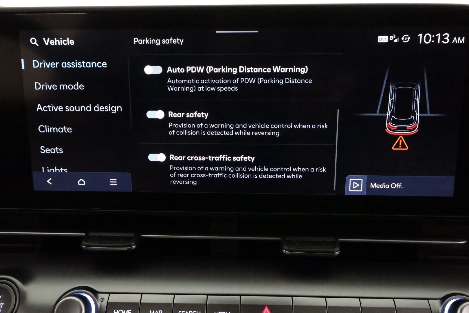 HYUNDAI KONA 2024 65 kWh 217 hv Premium **Adapt.vakkari / Lämpöpumppu / Bose / 360.kamera / HUD / Lasikattoluukku / KeylessGo** - 3,99 % KORKOTARJOUS TÄHÄN AUTOON - Akku kuntotarkastettu 