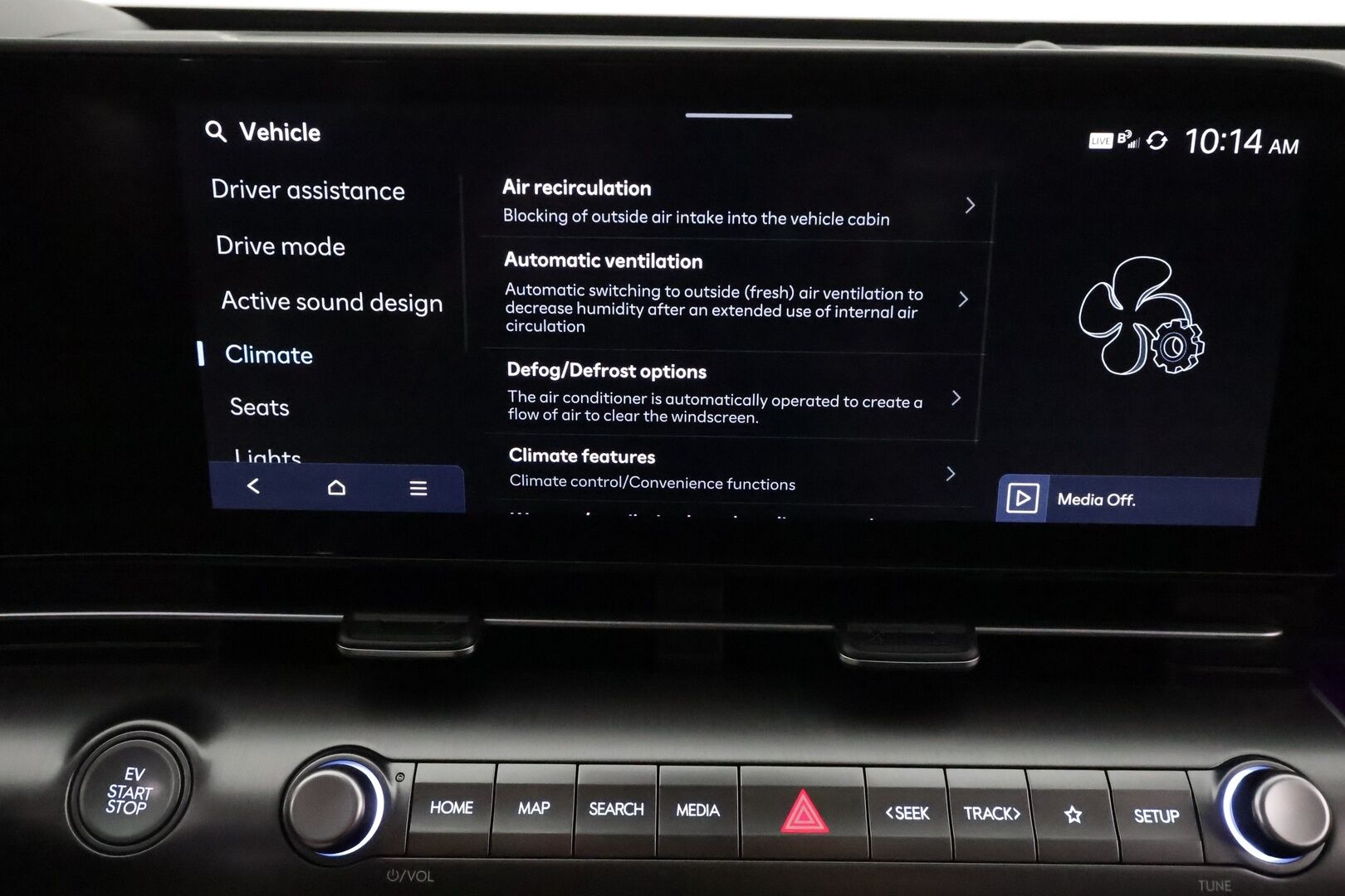 HYUNDAI KONA 2024 65 kWh 217 hv Premium **Adapt.vakkari / Lämpöpumppu / Bose / 360.kamera / HUD / Lasikattoluukku / KeylessGo** - 3,99 % KORKOTARJOUS TÄHÄN AUTOON - Akku kuntotarkastettu 