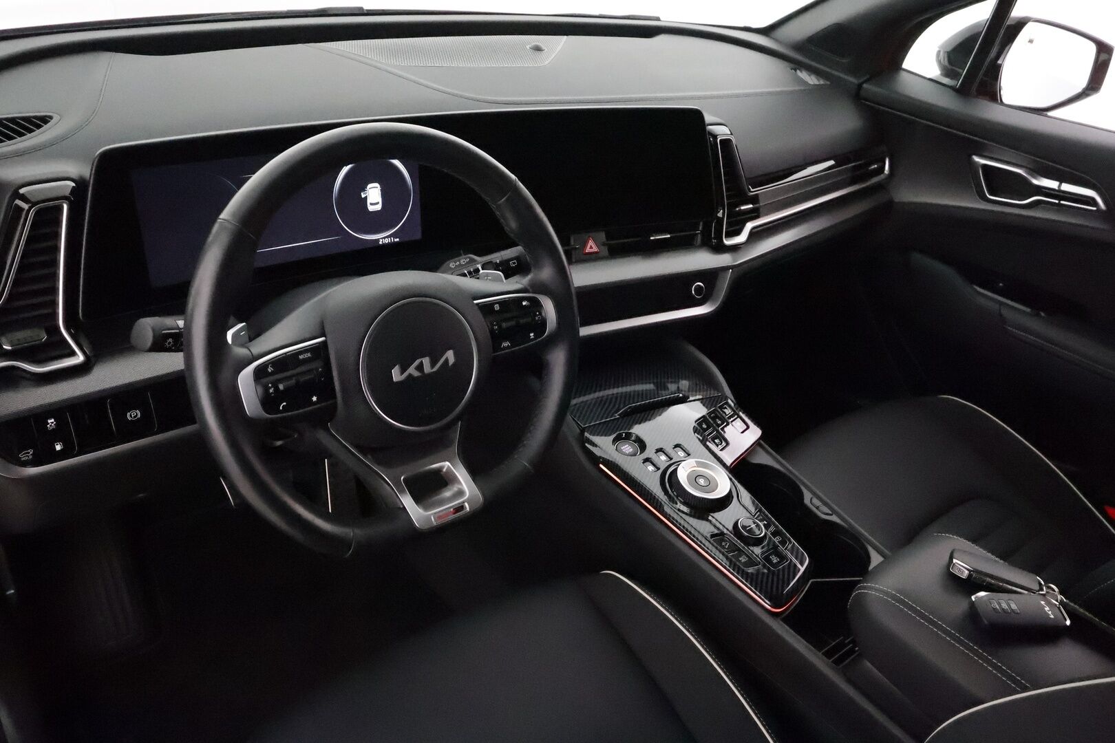 KIA SPORTAGE 2023 1,6 T-GDI AWD Plug-in Hybrid GT-Line AT **Adapt.vakkari / H&K / 360.kamera / Ilmastoidut etuistuimet / Muistipenkki** - 3,99 % KORKOTARJOUS TÄHÄN AUTOON - Merkkihuollettu / Ratinlämmitin / Koukku / LED / Nahka-alcantara / Penkinlämmittimet takana
