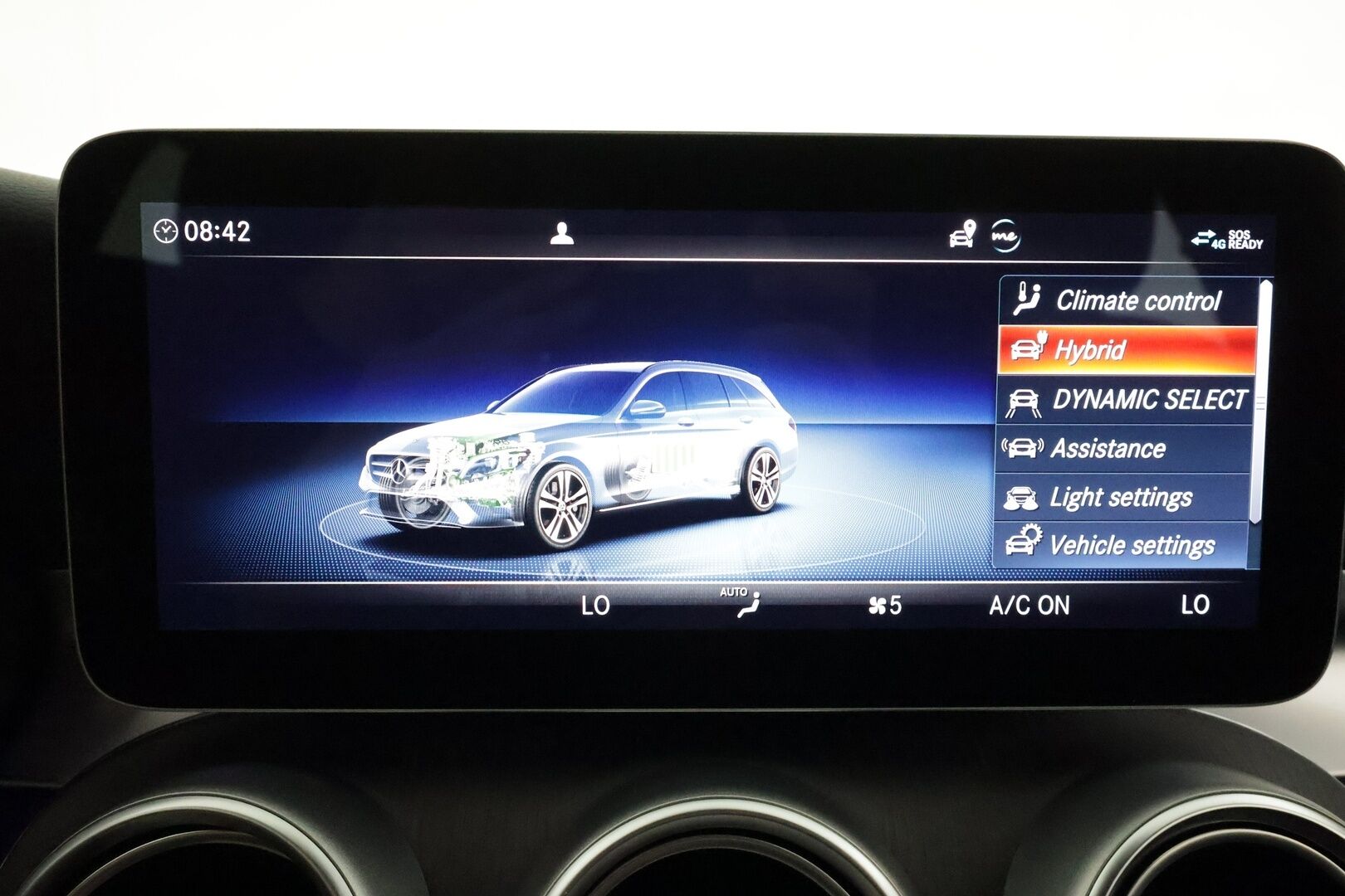 MERCEDES-BENZ C 2021 300e T AMG **LED-High Performance / P.kamera / Sporttipenkit / Koukku / Navi / Apple&Android** - Kahdet Renkaat