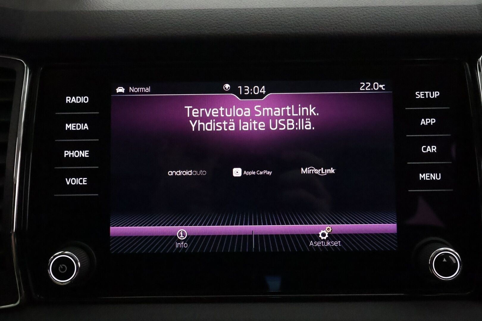 SKODA KODIAQ 2019 2,0 TSI 4x4 Scout DSG Autom. 7-Paikkainen - 3,99 % KORKOTARJOUS TÄHÄN AUTOON - 7-P / Webasto / Adapt.Vakkari / Canton Premium Sound / Vetokoukku / Peruutuskamera / Nahka-Alcantara / Supervarusteet / Juuri tullut Tampereelle!
