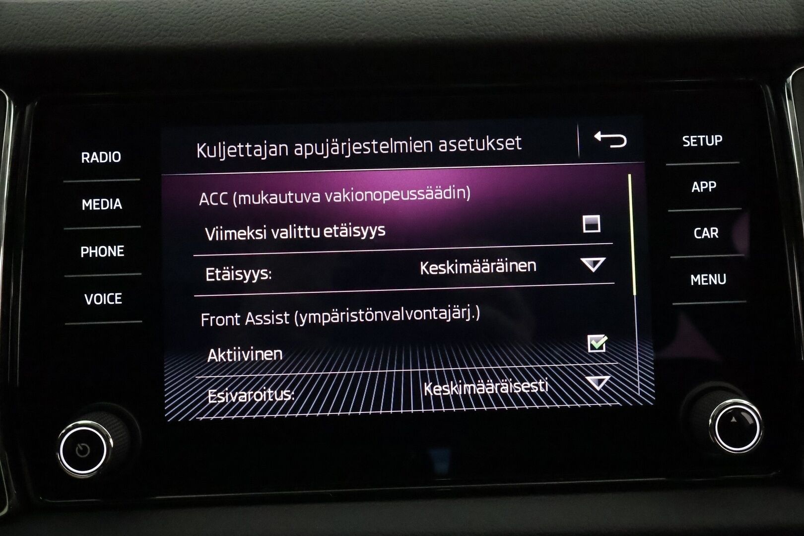 SKODA KODIAQ 2019 2,0 TSI 4x4 Scout DSG Autom. 7-Paikkainen - 3,99 % KORKOTARJOUS TÄHÄN AUTOON - 7-P / Webasto / Adapt.Vakkari / Canton Premium Sound / Vetokoukku / Peruutuskamera / Nahka-Alcantara / Supervarusteet / Juuri tullut Tampereelle!