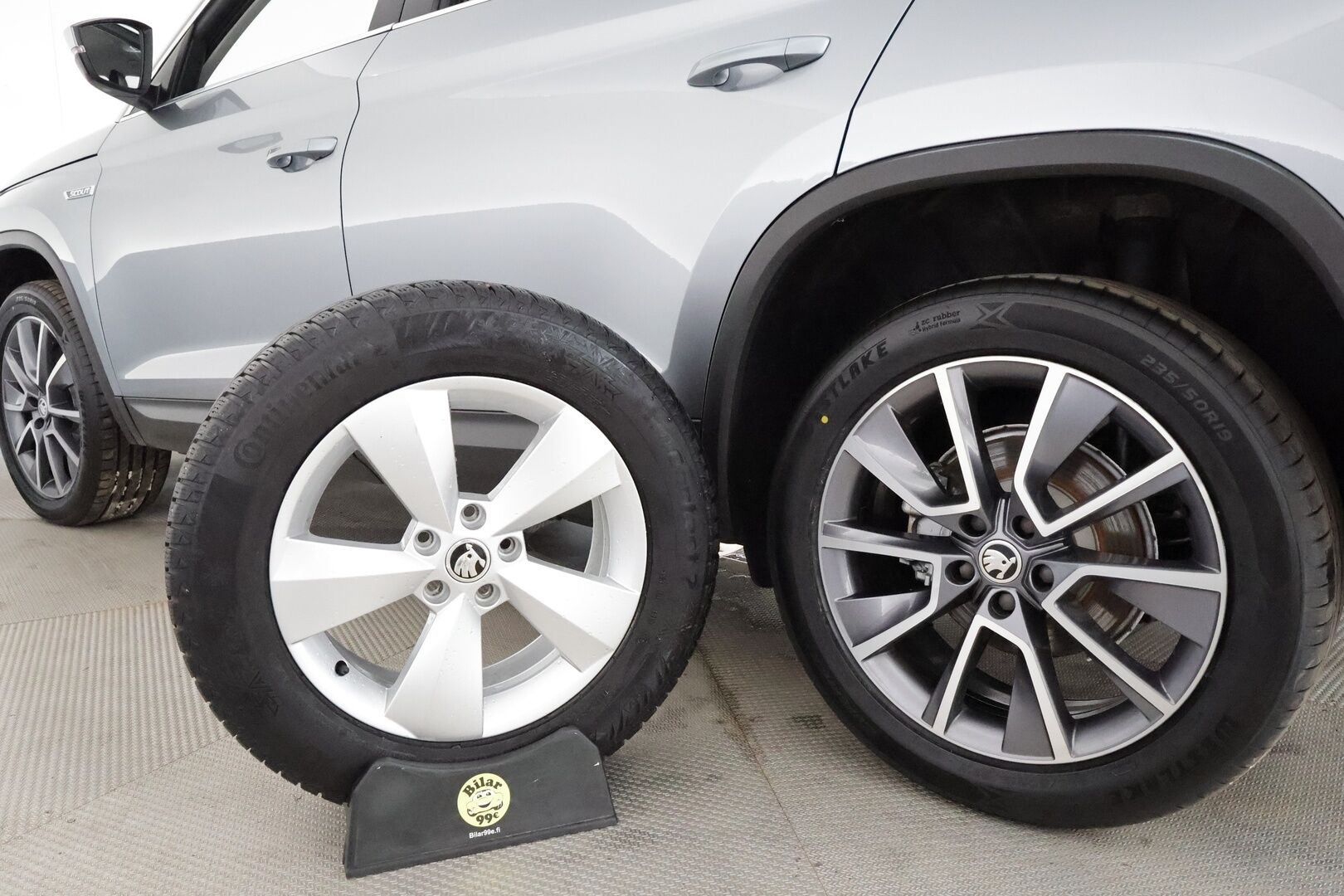 SKODA KODIAQ 2019 2,0 TSI 4x4 Scout DSG Autom. 7-Paikkainen - 3,99 % KORKOTARJOUS TÄHÄN AUTOON - 7-P / Webasto / Adapt.Vakkari / Canton Premium Sound / Vetokoukku / Peruutuskamera / Nahka-Alcantara / Supervarusteet / Juuri tullut Tampereelle!
