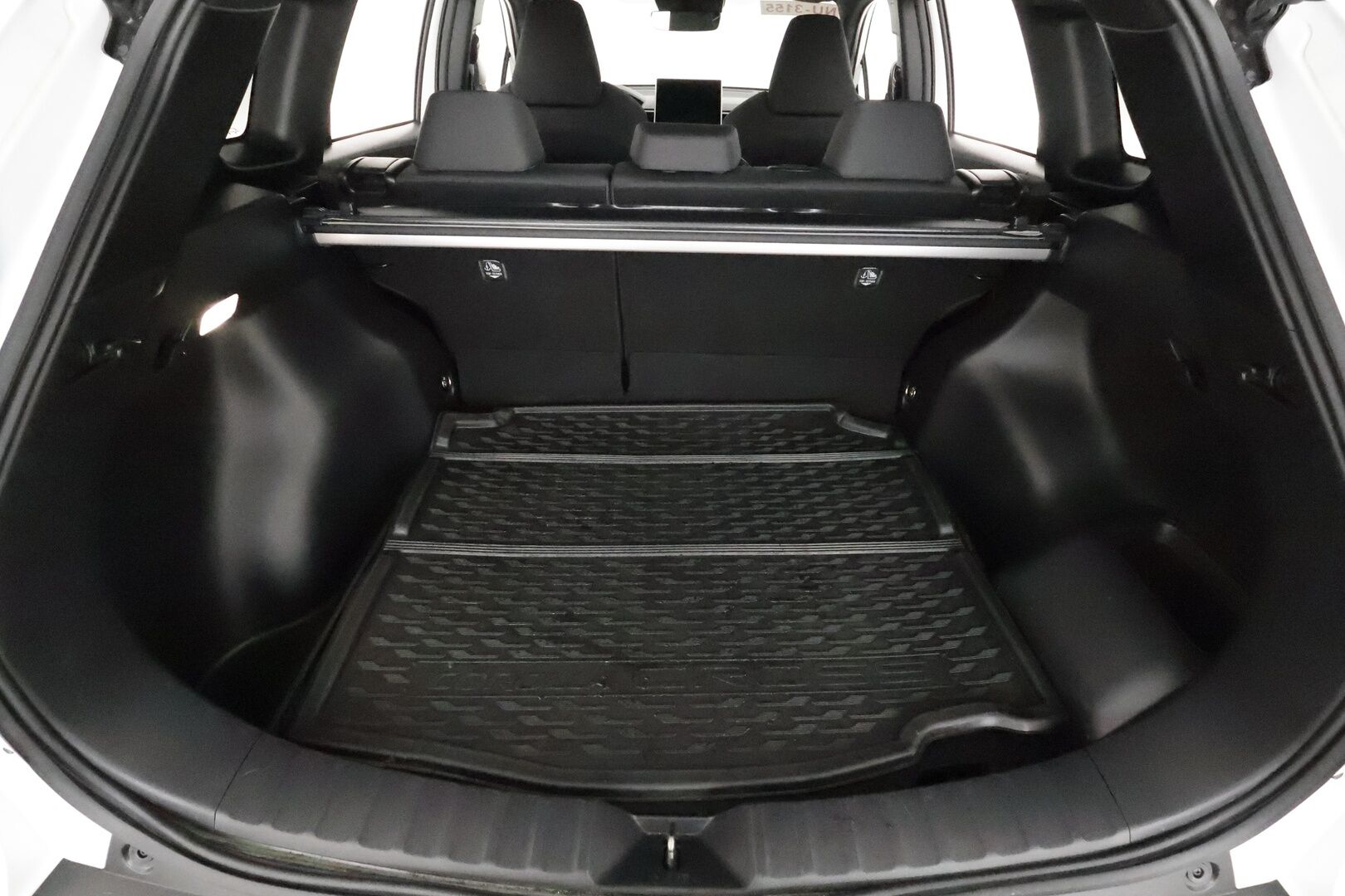 TOYOTA COROLLA CROSS 2022 2.0 Hybrid AWD-i Launch Edition ** Adapt.vakkari / P.kamera / Navi / Digimittaristo / KeylessGo / LED / Ratinlämmitin** - 3,99 % KORKOTARJOUS TÄHÄN AUTOON 31.8. ASTI! - Kahdet renkaat aluvanteilla / Merkkihuollettu