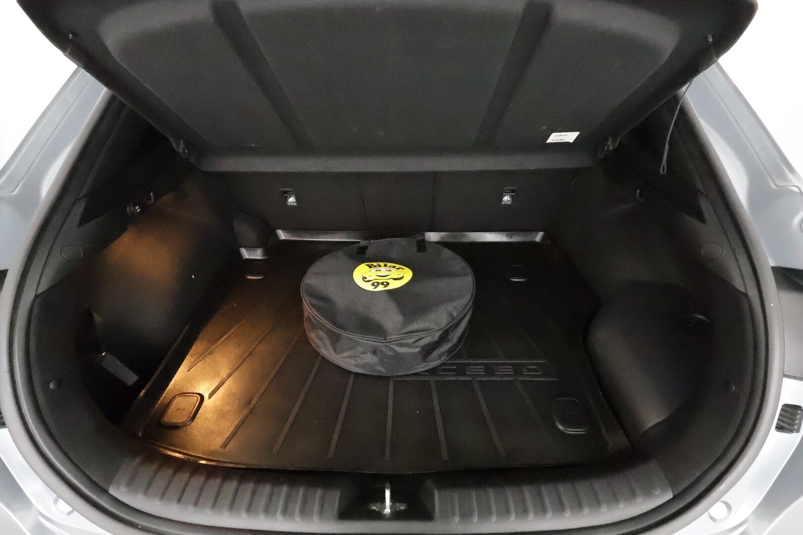 KIA XCEED 2022 1,6 GDI Plug-In Hybrid Business Premium DCT **Adapt.vakkari / P.kamera / Puolinahat / Digimittaristo / Sähköluukku** - Kahdet renkaat aluvanteilla / Merkkihuollettu / KeylessGo / Apple&Android