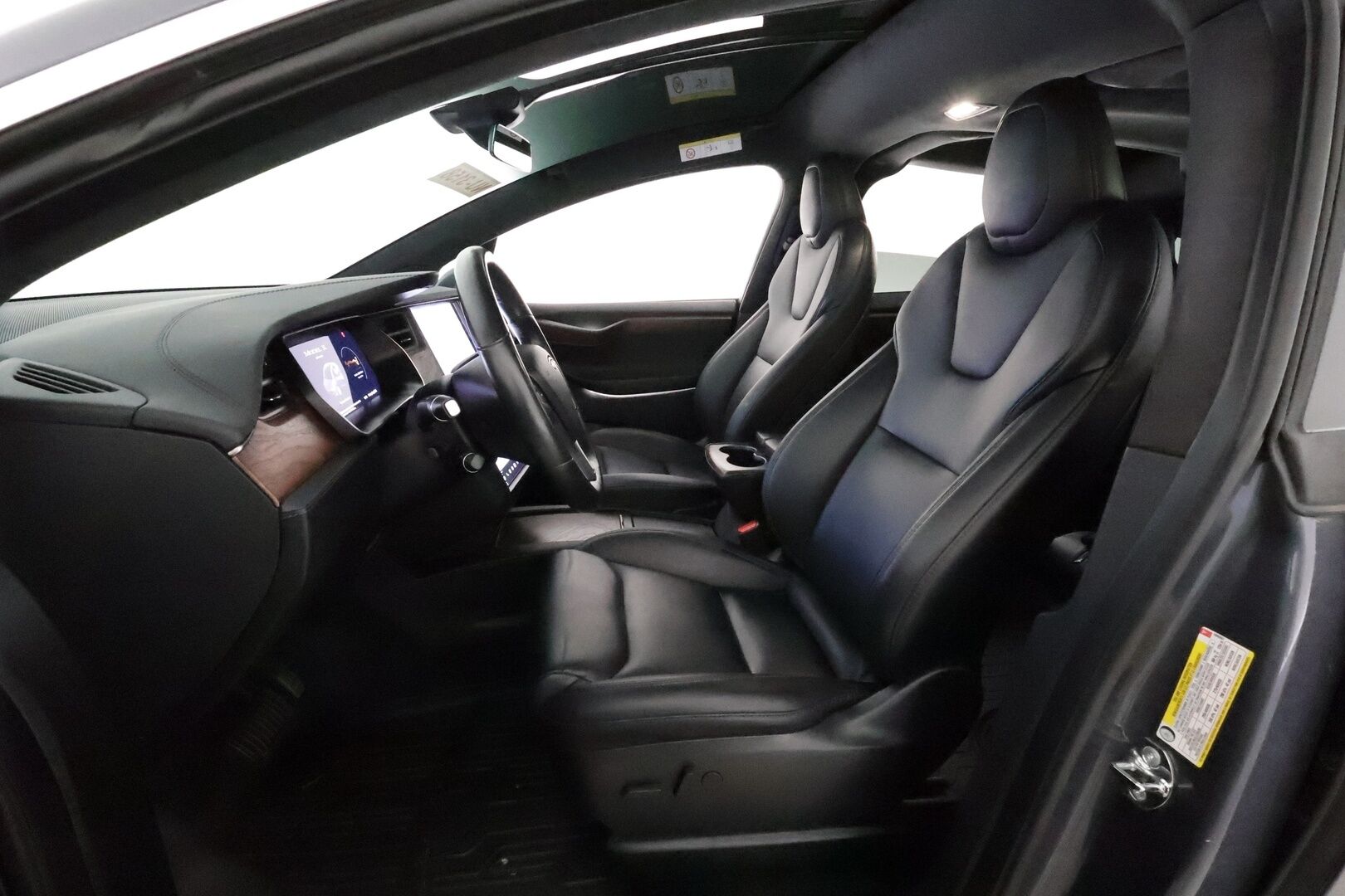 TESLA MODEL X 2020 Long Range AWD 6-Paik **Koukku / Ilma-alusta / Adapt.Vakkari / LED-valot / P.kamera / Premium Audio / Navi / Keyless** - 3,99 % KORKOTARJOUS TÄHÄN AUTOON - 2x Latauskaapelit / Kahdet Renkaat