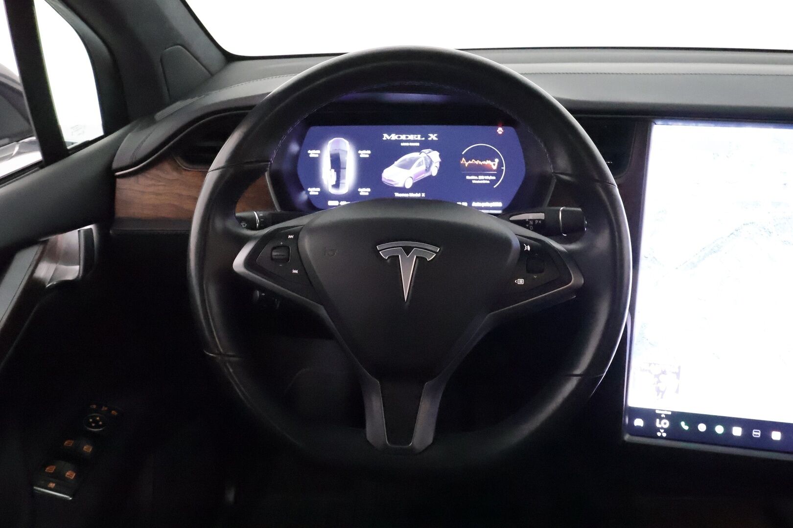 TESLA MODEL X 2020 Long Range AWD 6-Paik **Koukku / Ilma-alusta / Adapt.Vakkari / LED-valot / P.kamera / Premium Audio / Navi / Keyless** - 3,99 % KORKOTARJOUS TÄHÄN AUTOON - 2x Latauskaapelit / Kahdet Renkaat