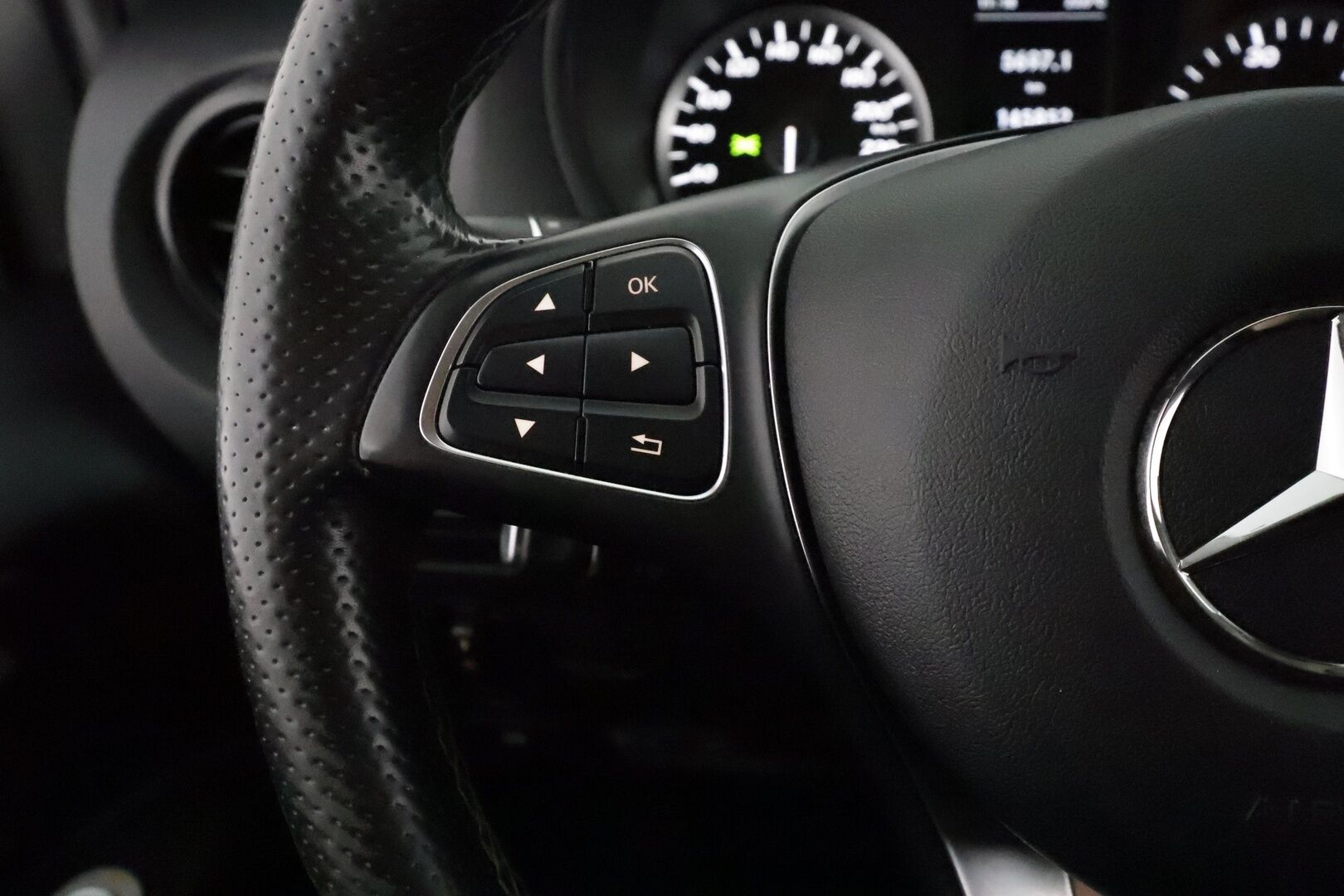 MERCEDES-BENZ V 2019 250 CDi 4Matic Marco Polo 6-paik **Vakkari / ILS LED / Pop-Up Roof / P.kamera / Navi / Bluetooth / Koukku / Lisäkatos** - Seikkailijan unelma / Merkkihuollettu