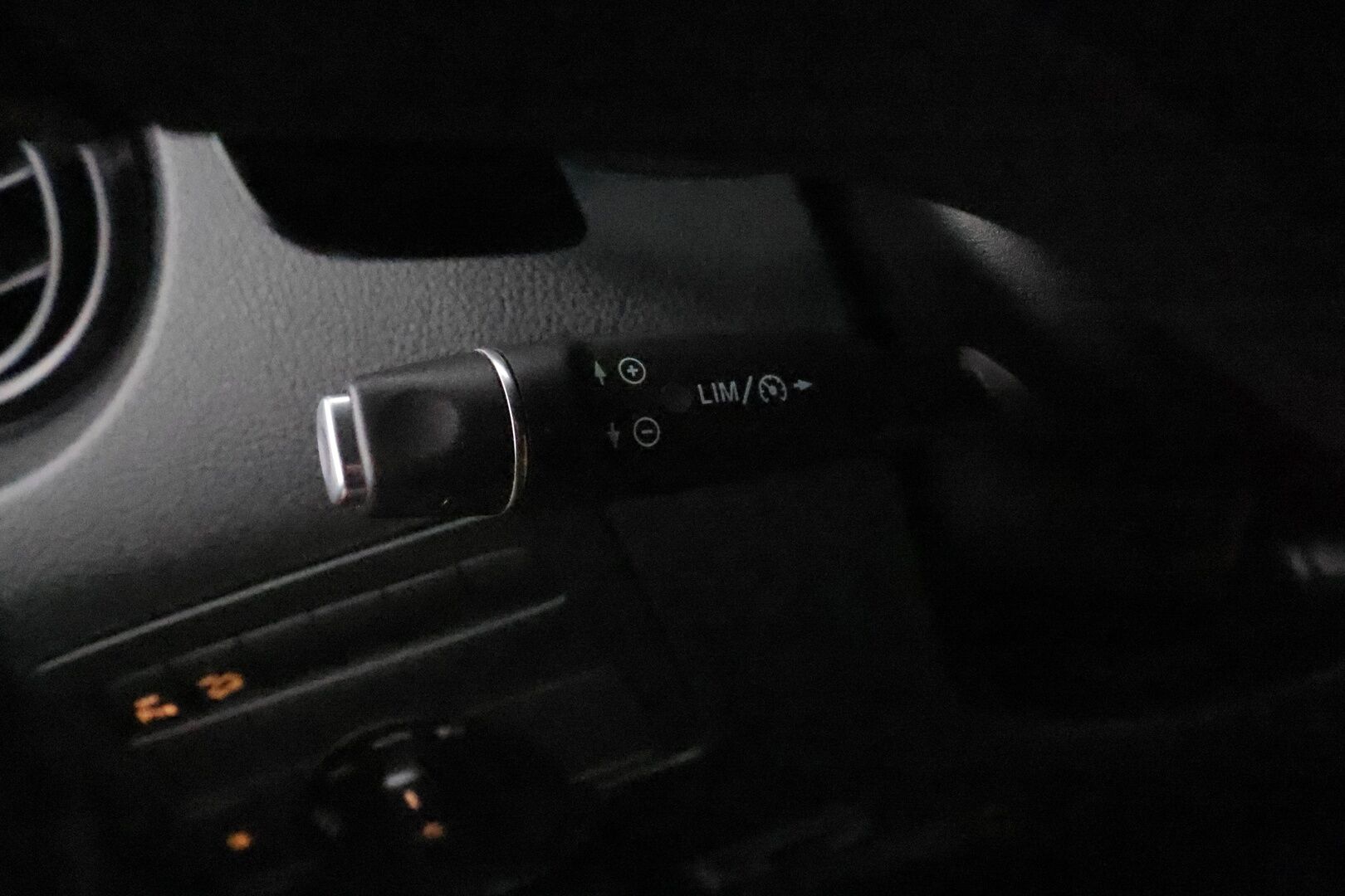 MERCEDES-BENZ V 2019 250 CDi 4Matic Marco Polo 6-paik **Vakkari / ILS LED / Pop-Up Roof / P.kamera / Navi / Bluetooth / Koukku / Lisäkatos** - Merkkihuollettu