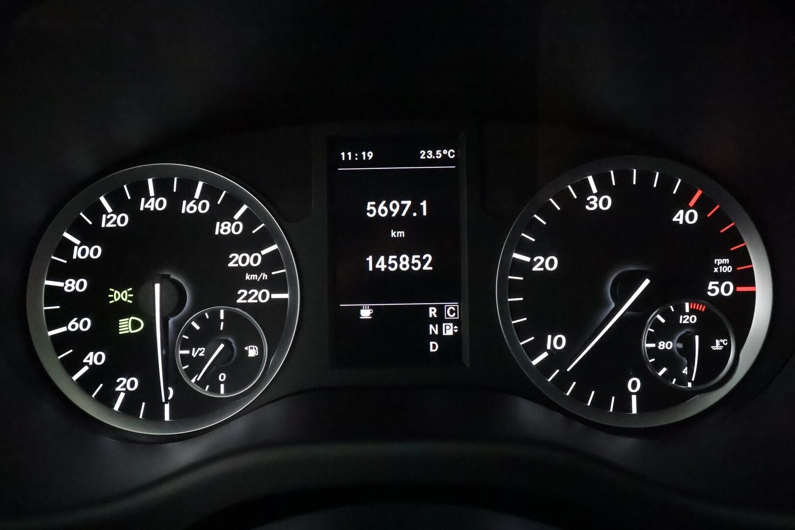MERCEDES-BENZ V 2019 250 CDi 4Matic Marco Polo 6-paik **Vakkari / ILS LED / Pop-Up Roof / P.kamera / Navi / Bluetooth / Koukku / Lisäkatos** - 2,99 % KORKOTARJOUS TÄHÄN AUTOON - Merkkihuollettu