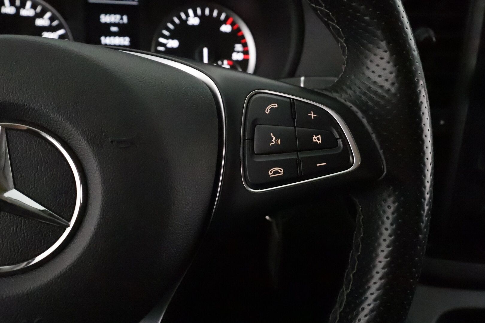MERCEDES-BENZ V 2019 250 CDi 4Matic Marco Polo 6-paik **Vakkari / ILS LED / Pop-Up Roof / P.kamera / Navi / Bluetooth / Koukku / Lisäkatos** - 2,99 % KORKOTARJOUS TÄHÄN AUTOON - Merkkihuollettu