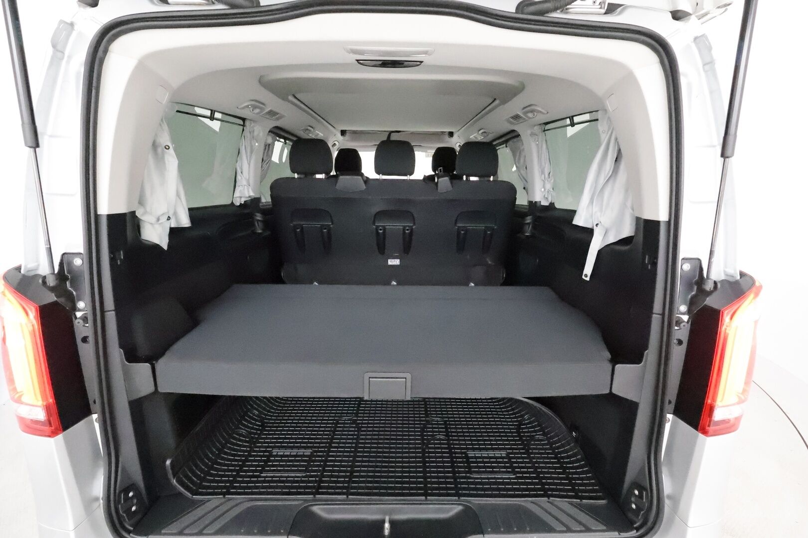 MERCEDES-BENZ V 2019 250 CDi 4Matic Marco Polo 6-paik **Vakkari / ILS LED / Pop-Up Roof / P.kamera / Navi / Bluetooth / Koukku / Lisäkatos** - Seikkailijan unelma / Merkkihuollettu