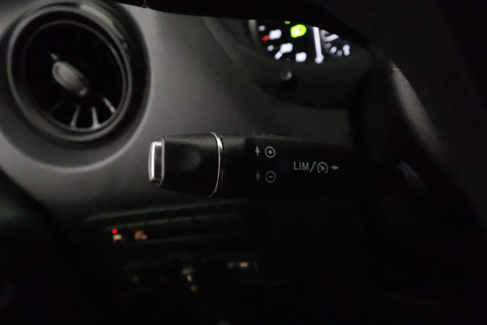 MERCEDES-BENZ Vito 2024 129 Tourer Pro Extralang 5+1 Invapaikka * Peruutuskamera / Navi / Apple&Android / Kaistavahti / ALV / BLIS - ALV-Vähennyskelpoinen / Invapaikka / Harvoin tarjolla!