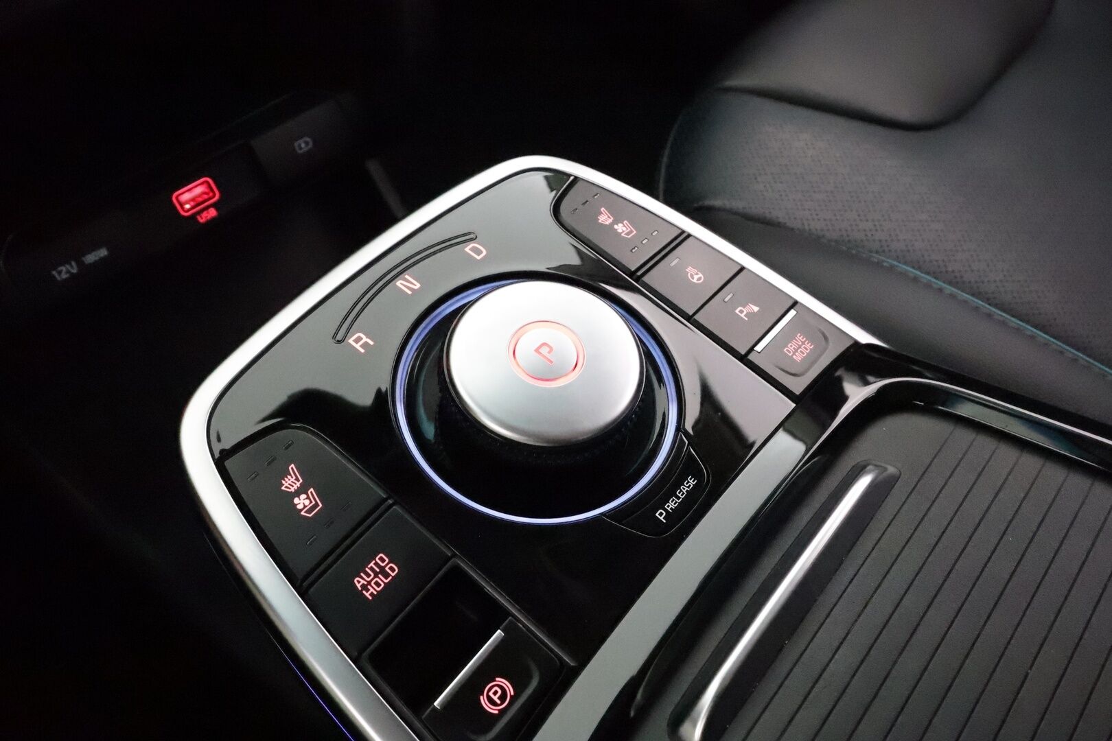 KIA NIRO 2021 64 kWh Advance Plus **Adapt.vakkari / Ilmastoidut nahat / Lämpöpumppu / P.kamera / Muistipenkki / LED / Digimittaristo** - *Super Varusteet* SoH 96,4% / Kahdet hyvät renkaat aluvanteilla / Merkkihuollettu